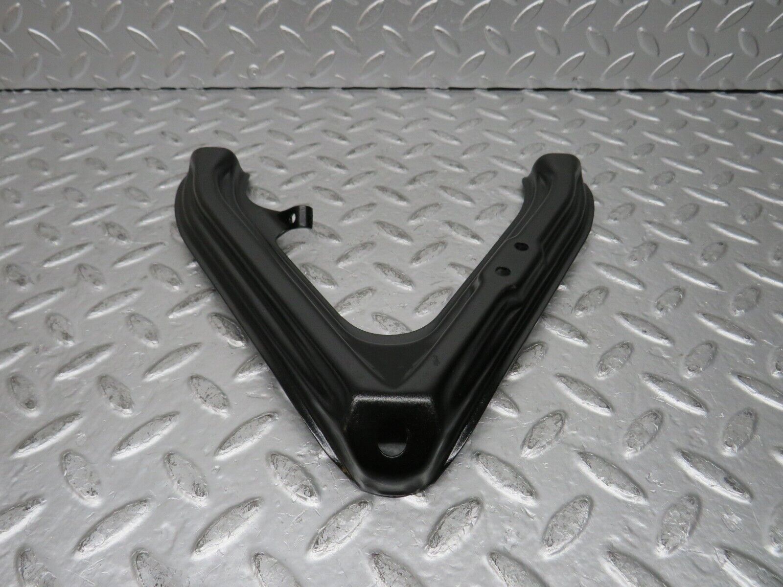 29907 Mercedes-Benz W123 230E Air Intake Manifold Bracket