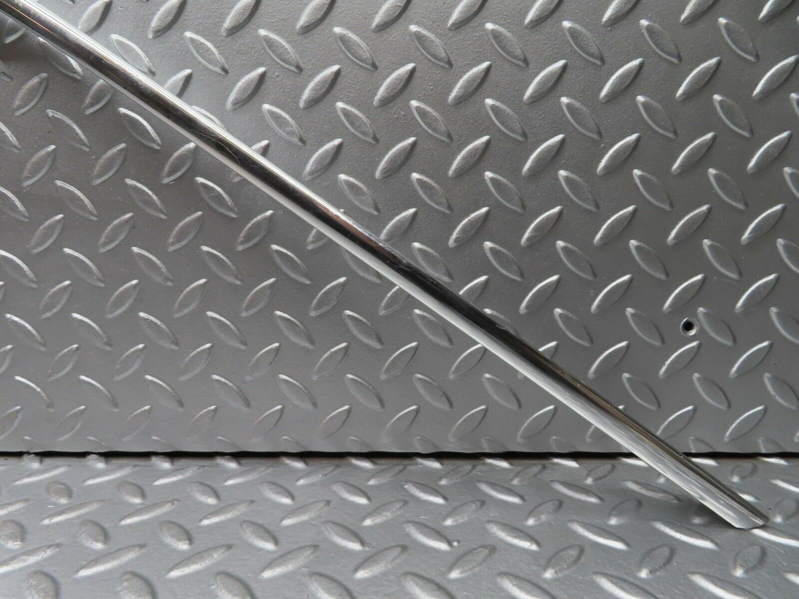 20467 Mercedes-Benz W114 280CE Coupe Roof Chrome Moulding Trim Right Side