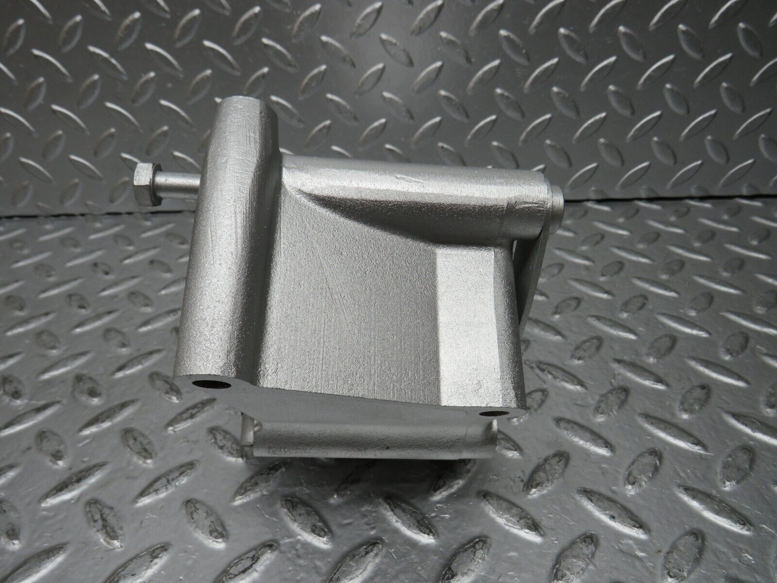 29891 Mercedes-Benz W123 230E Power Steering Pump Bracket 1234660041