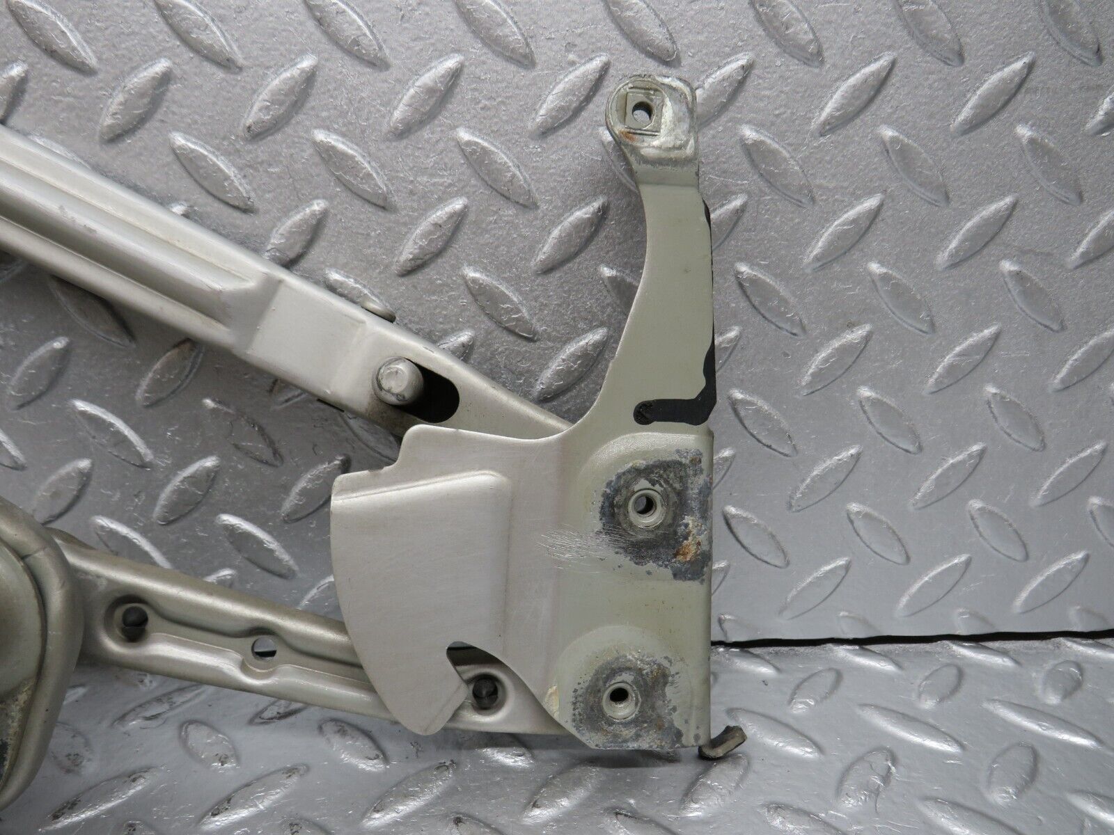 39451 Mercedes-Benz R129 320SL Coupe Bonnet Hinge Left Side 1298800128 1298870174