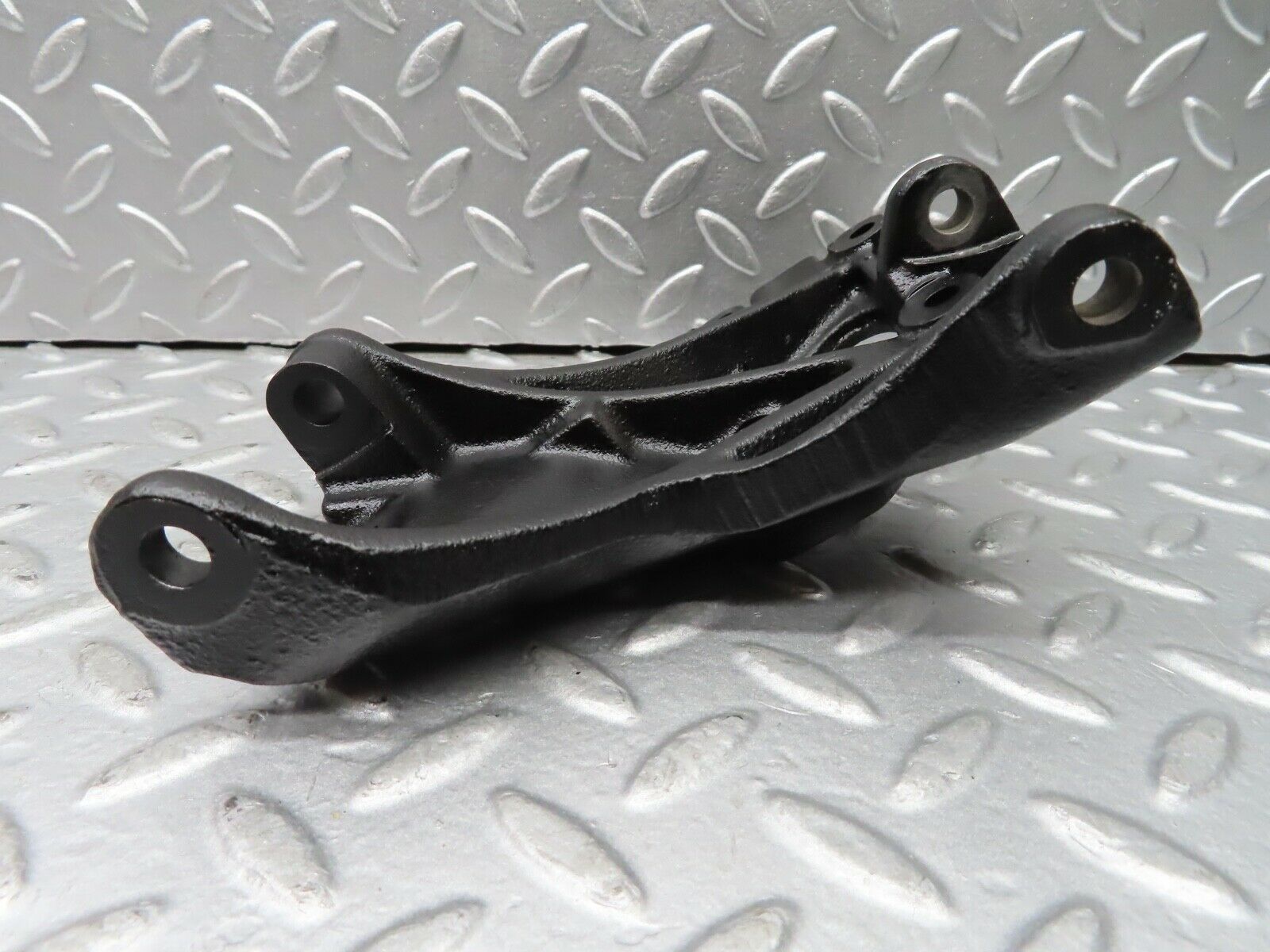 20376 Mercedes-Benz W114 280CE Coupe Alternator Generator Bracket 1101550335