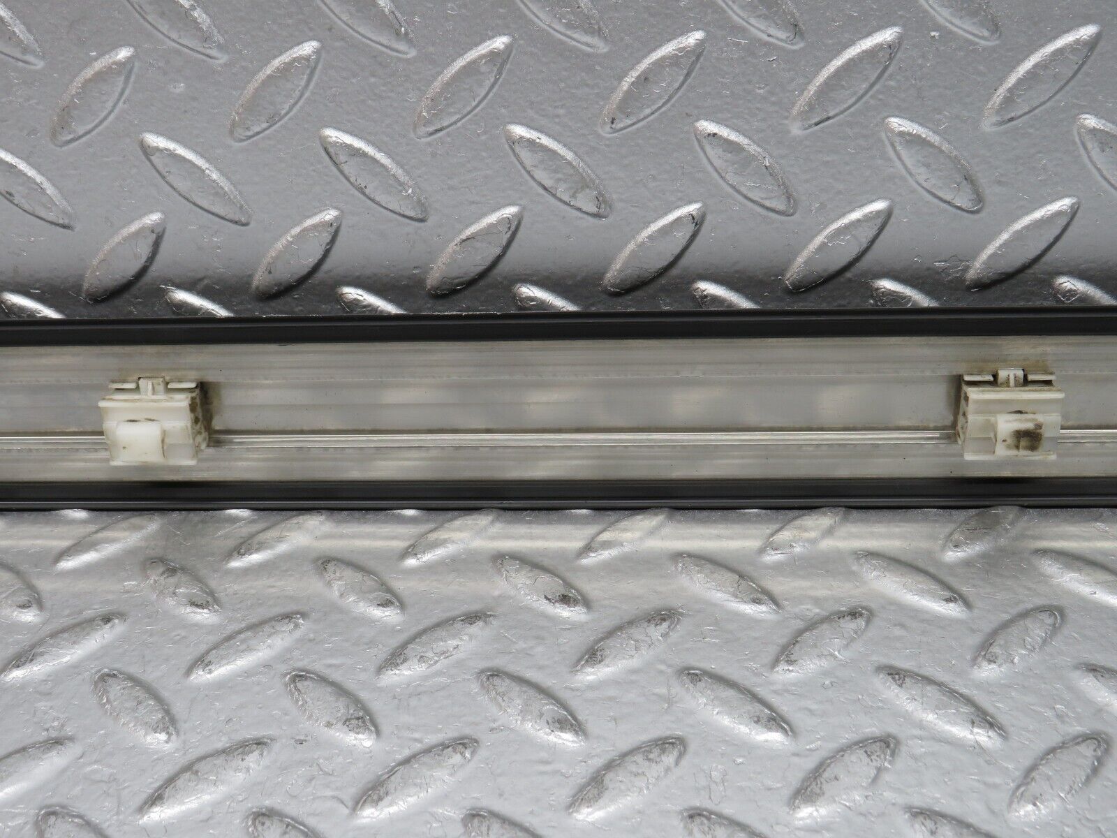 32299 Mercedes-Benz S124 300TE Wagon Front Right Door Lower Moulding Trim