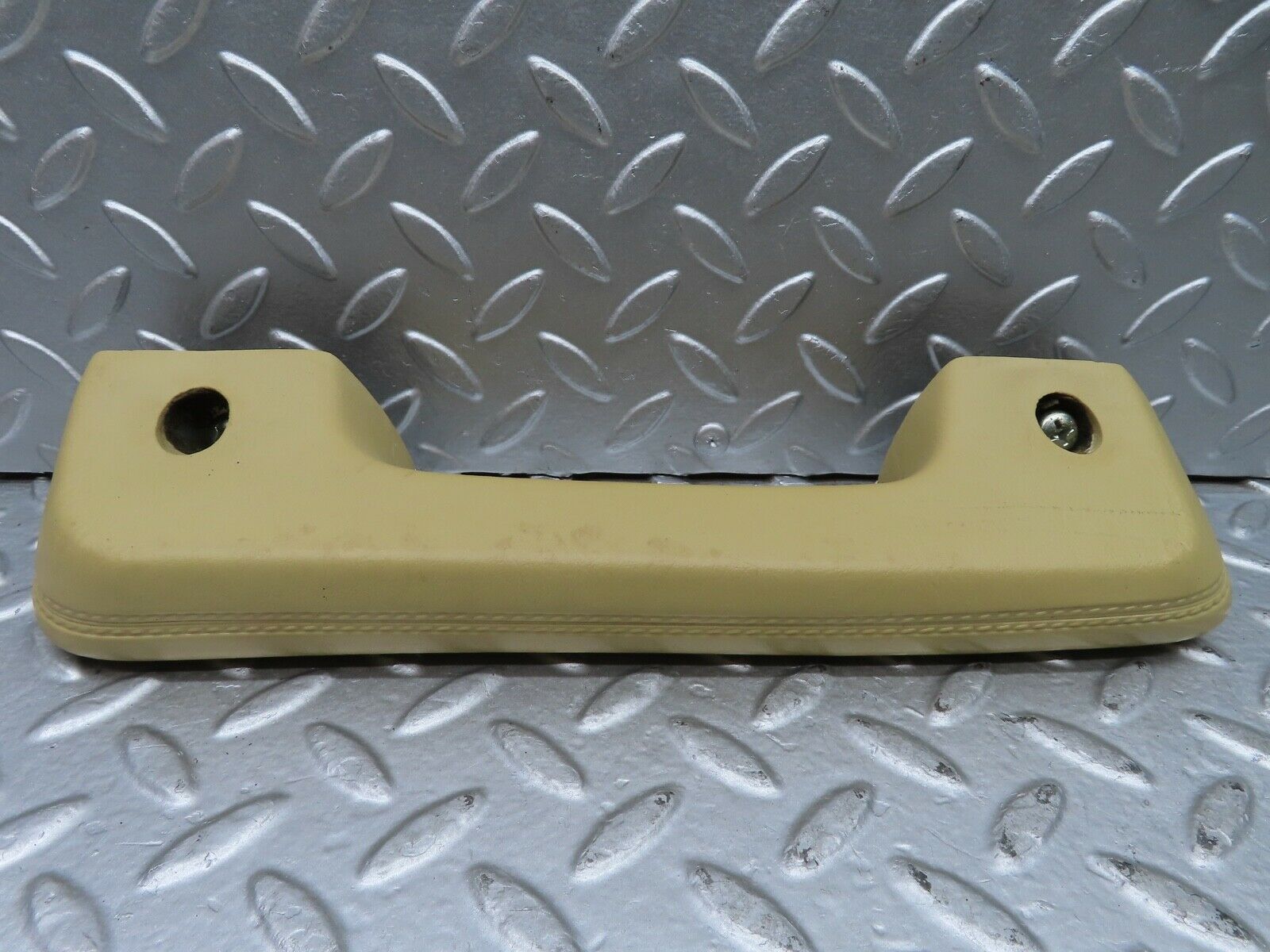 21028 Mercedes-Benz W123 230E Interior Door Handle Right Side Beige 1239702001