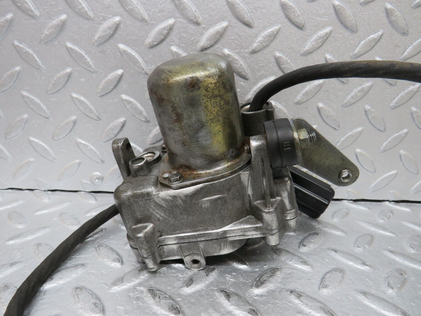 37117 Mercedes-Benz C126 420SEC Coupe Cruise Control Actuator VDO 0025458632