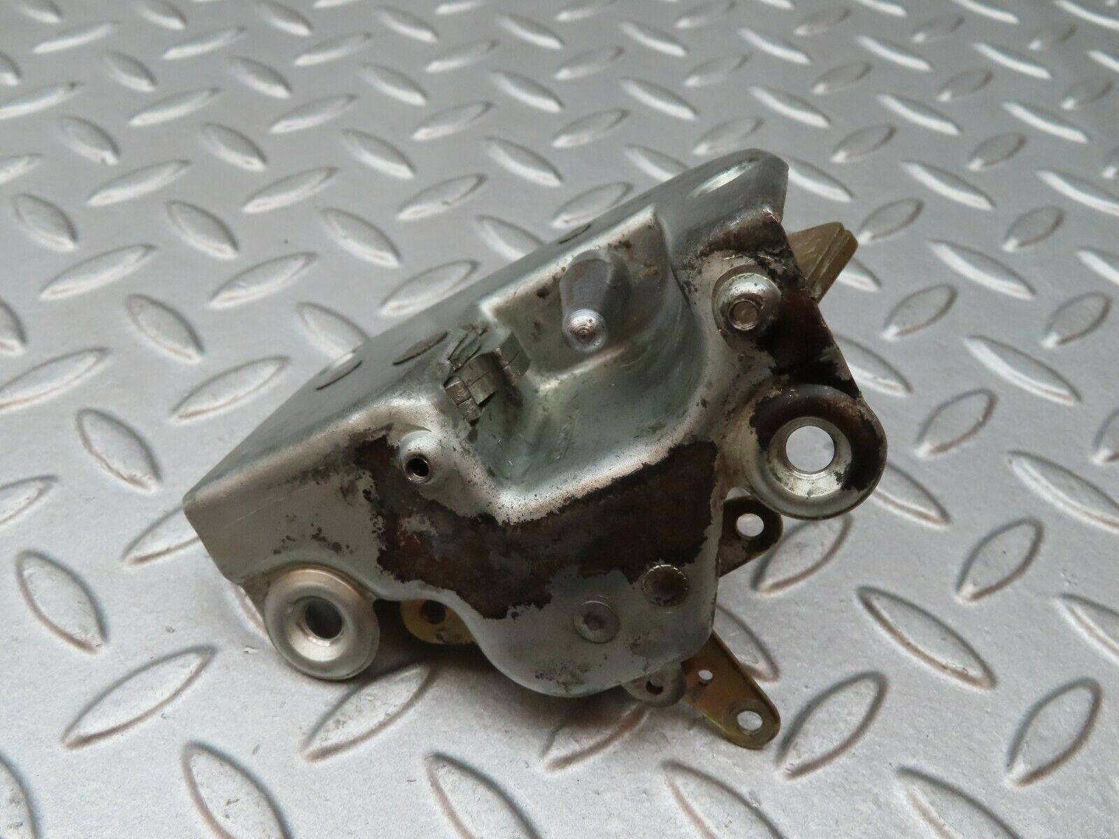 4766 Mercedes-Benz W114 280CE Coupe Left Door Lock Mechanism