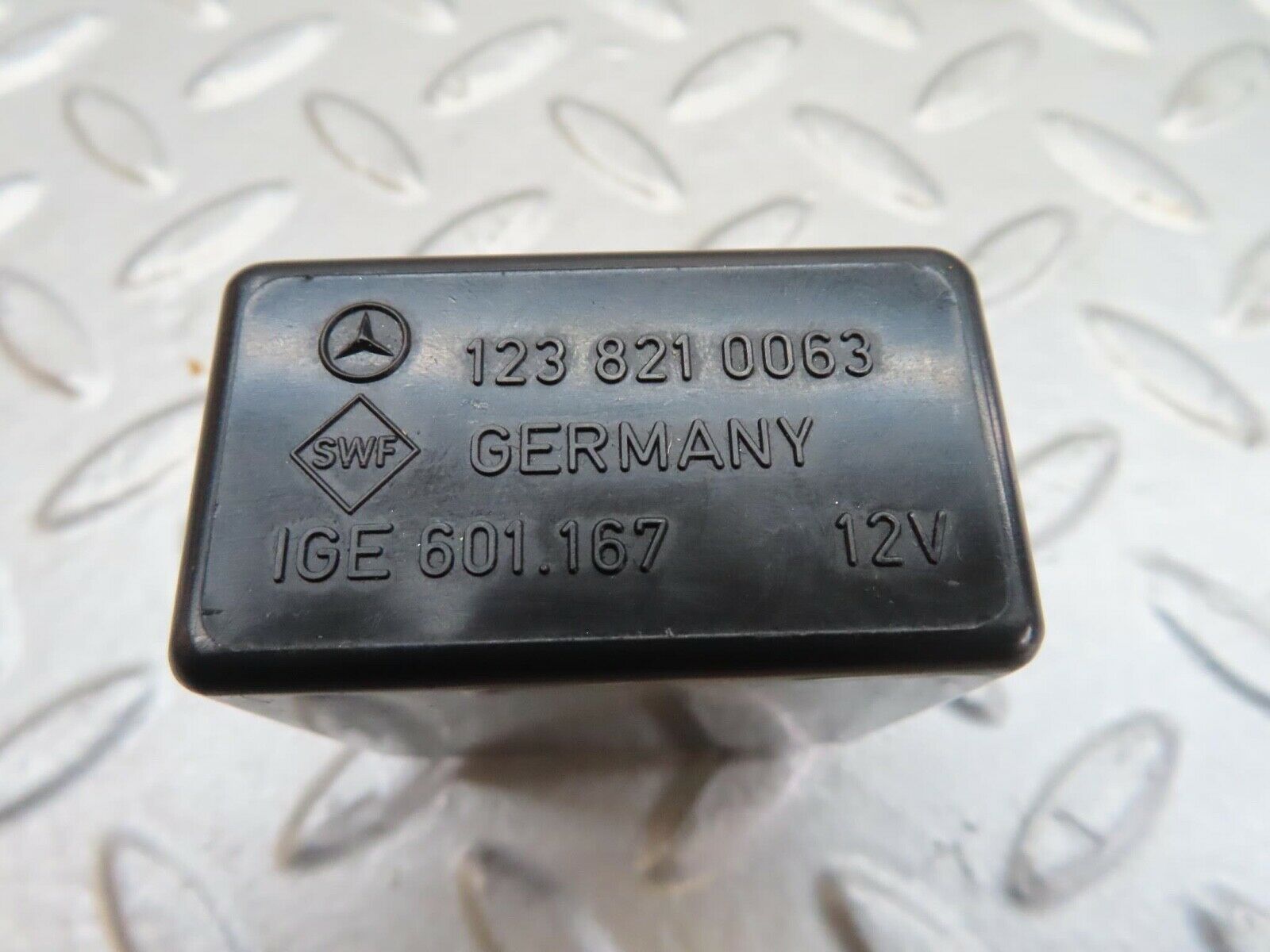 14380 Mercedes-Benz W116 350SE Wiper Control Relay 1238210063