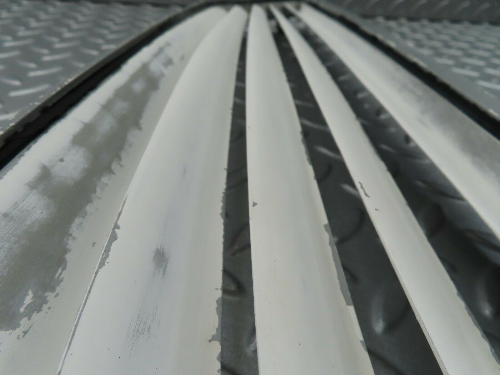 6917 Mercedes-Benz C107 350SLC Coupe Side Window Louvre Rear Right