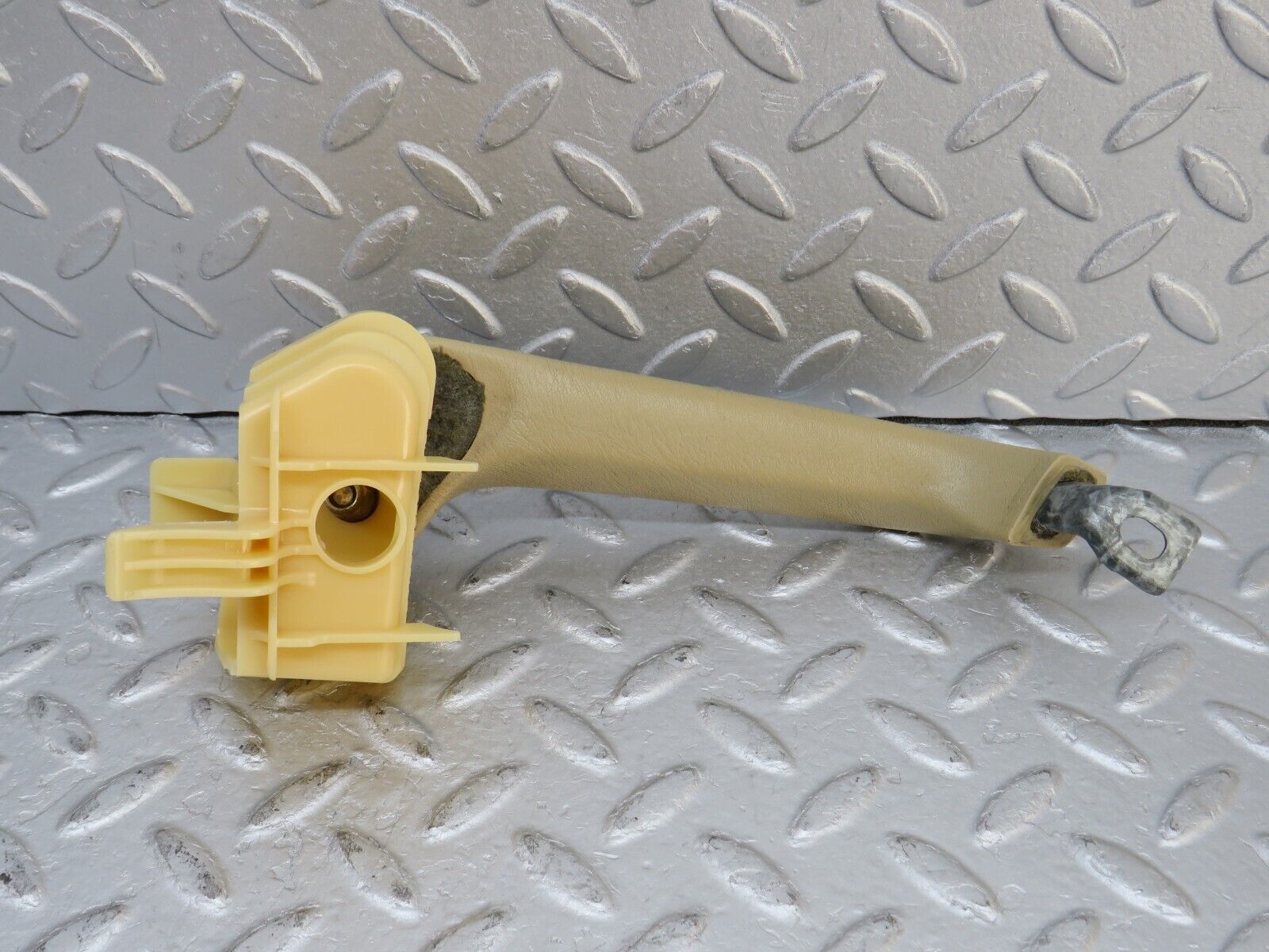 36721 Mercedes-Benz W201 190E 2.0L Interior Door Handle Beige Left 2018100351 2017200128