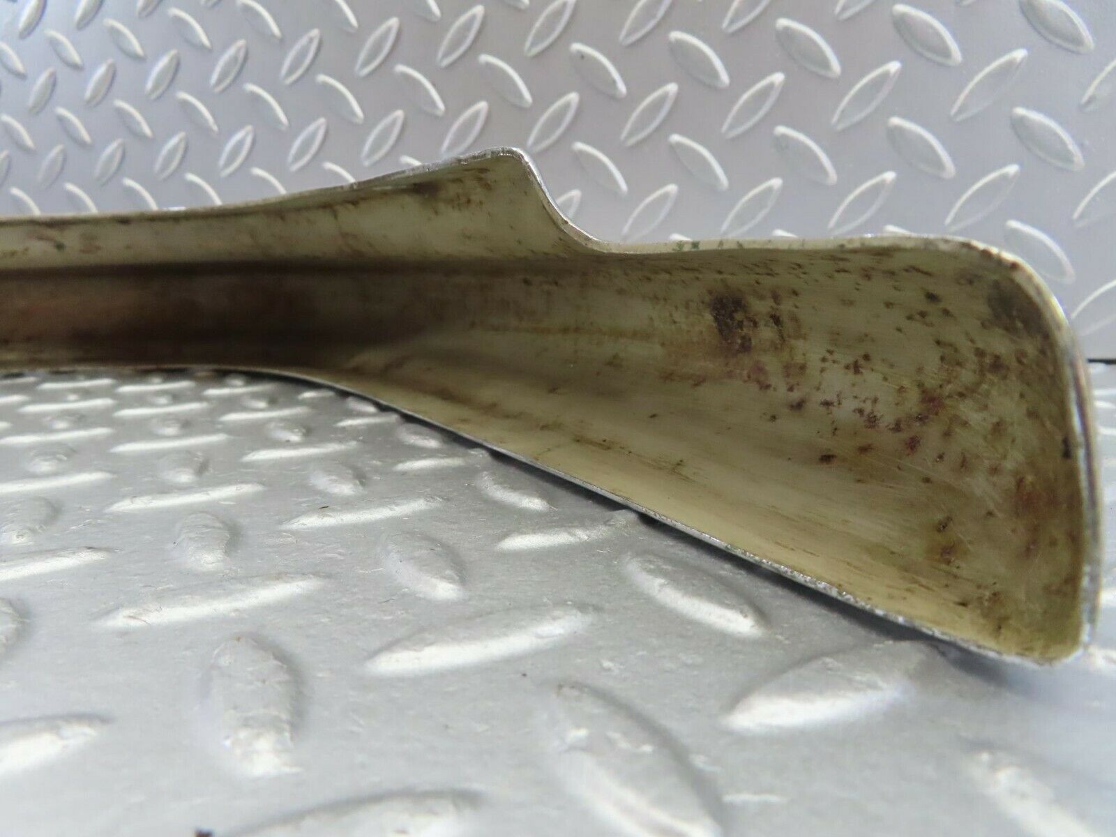 10611 Mercedes-Benz W111 Front Left Upper Bumper Corner