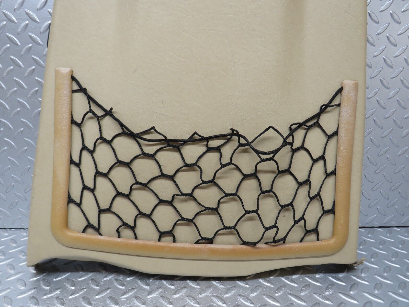 37069 Mercedes-Benz C126 420SEC Coupe Front Left Seat Rear Cover Beige