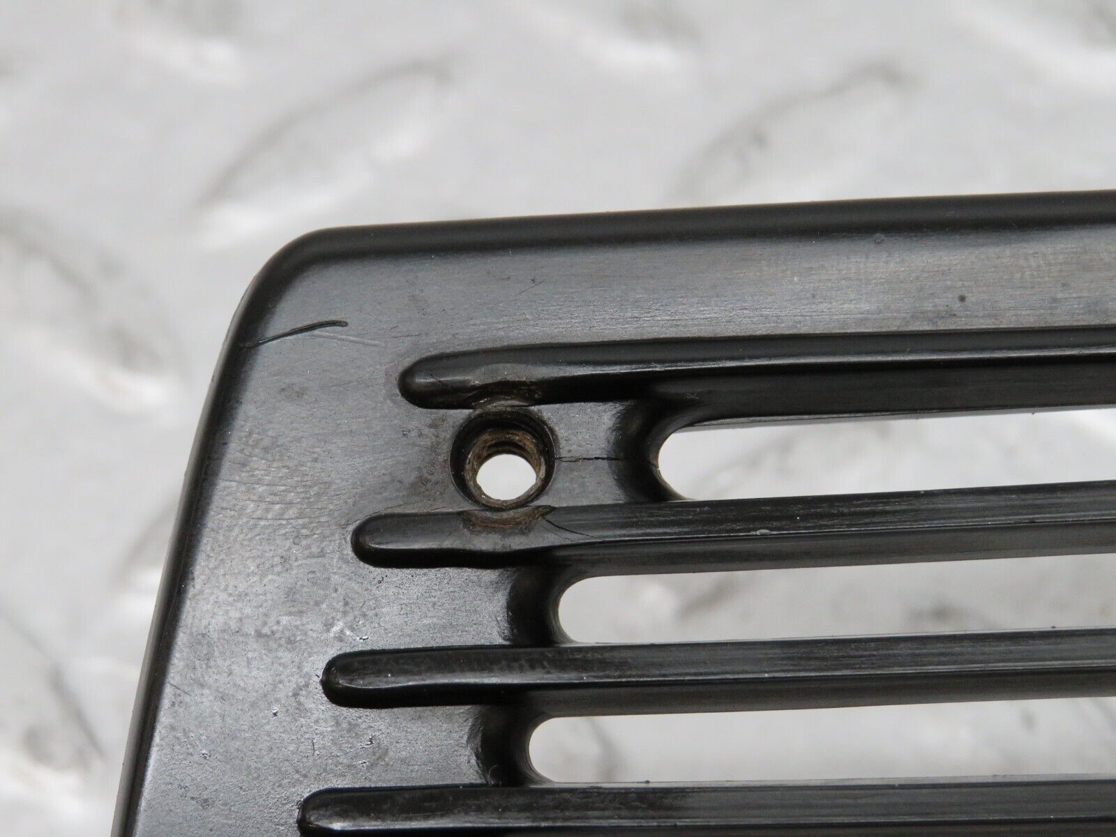 35818 Mercedes-Benz W108 Dashboard Centre Speaker Cover Grill