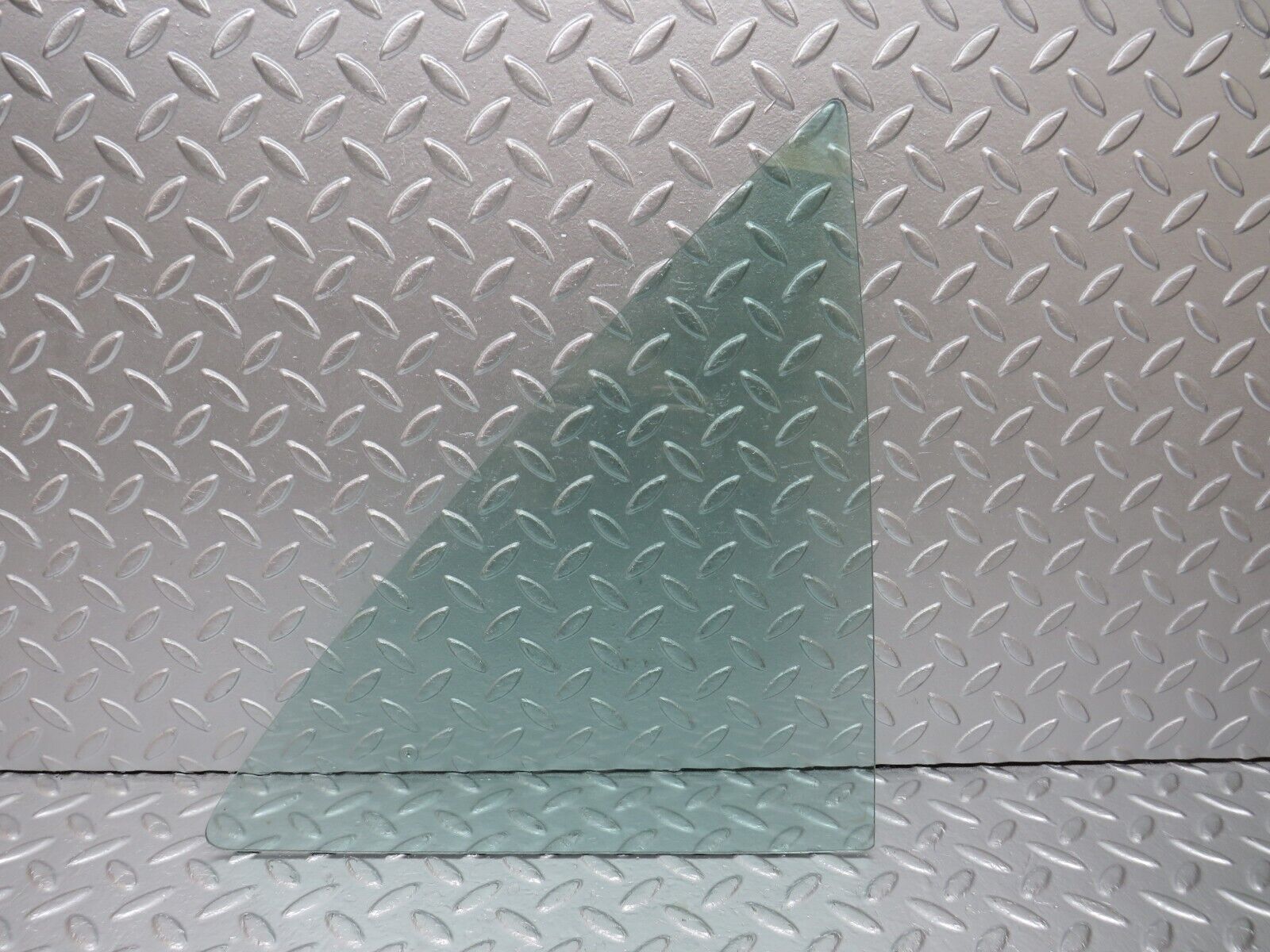 34063 Mercedes-Benz W124 260E Rear Right Quarter Window Glass