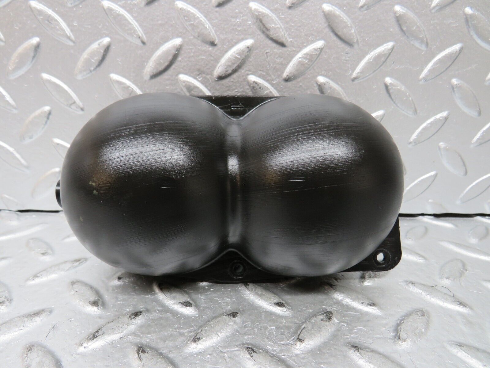 27312 Mercedes-Benz W123 280E Vacuum Reservoir