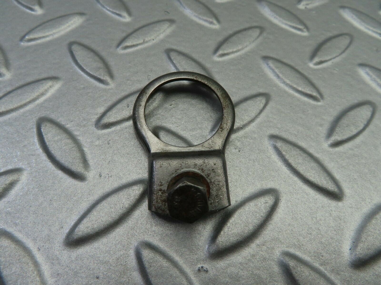 7096 Mercedes-Benz C107 350SLC Coupe Fuel Injector Bracket