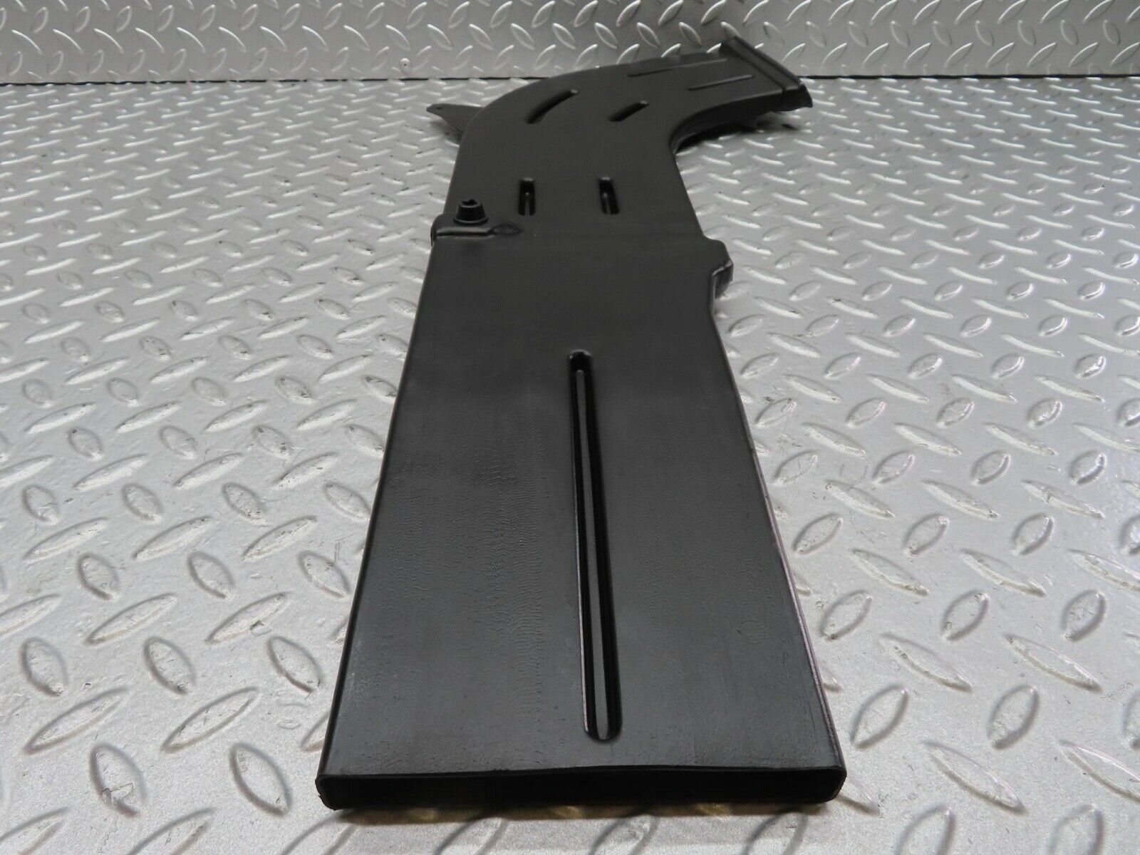 14687 Mercedes-Benz W201 190E Air Duct Heater Ventilation Left Side