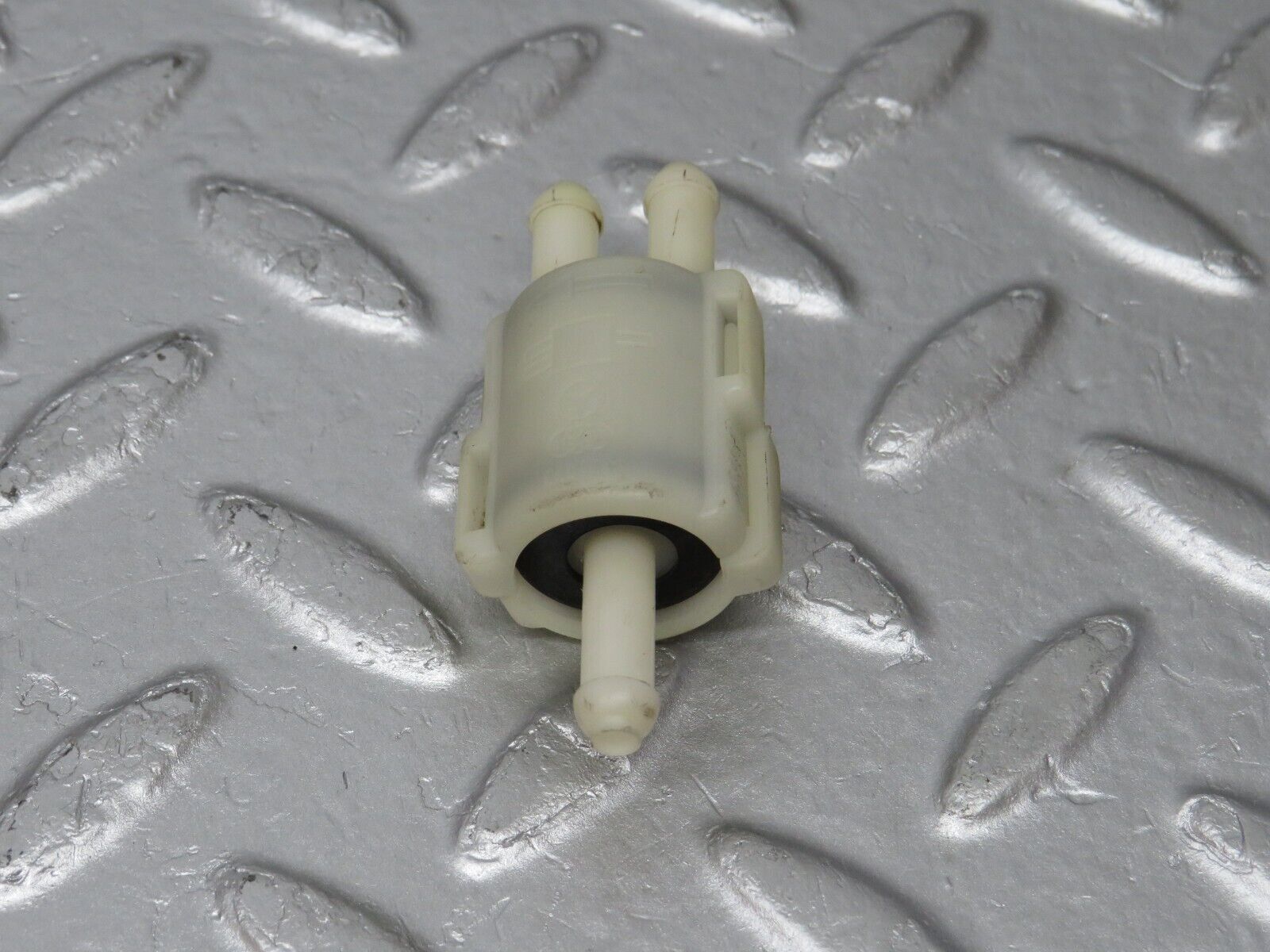 33825 Mercedes-Benz W201 190E 2.0L Windscreen Washer Fluid Distributor