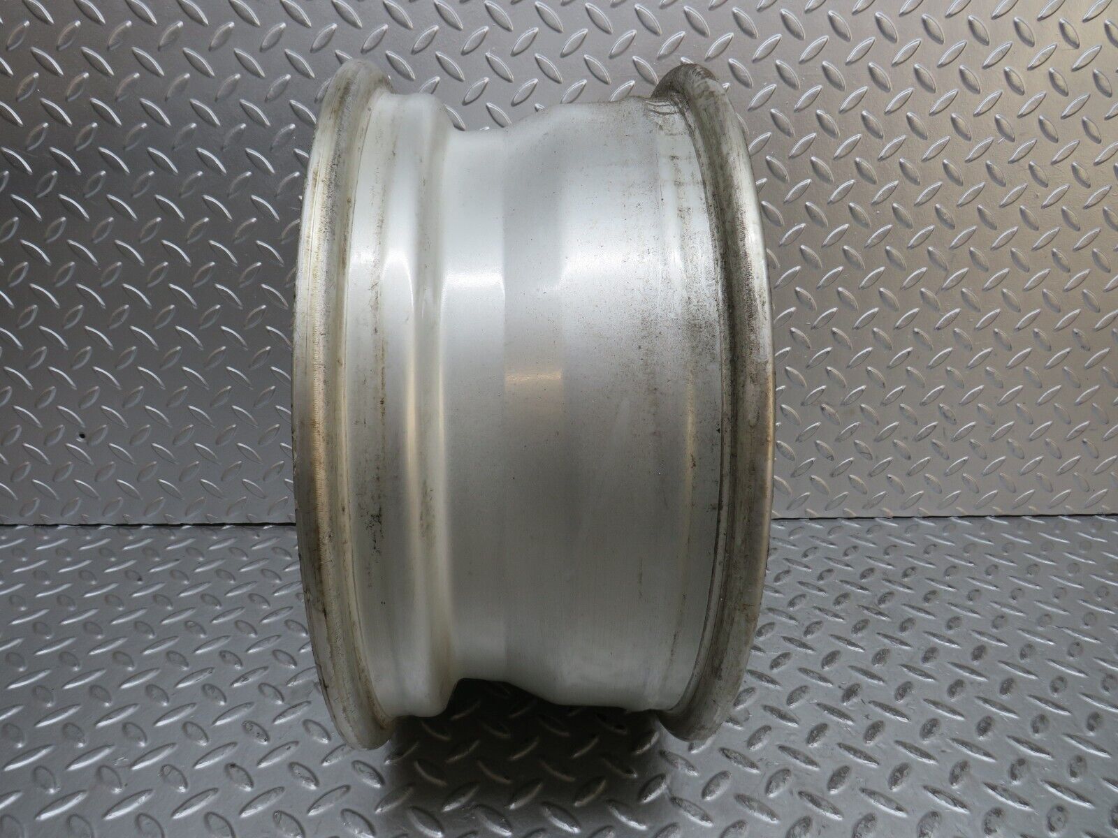 29196 C124 320CE Coupe Mercedes-Benz Alloy Wheel 6.5Jx15H2 ET44 1244011802