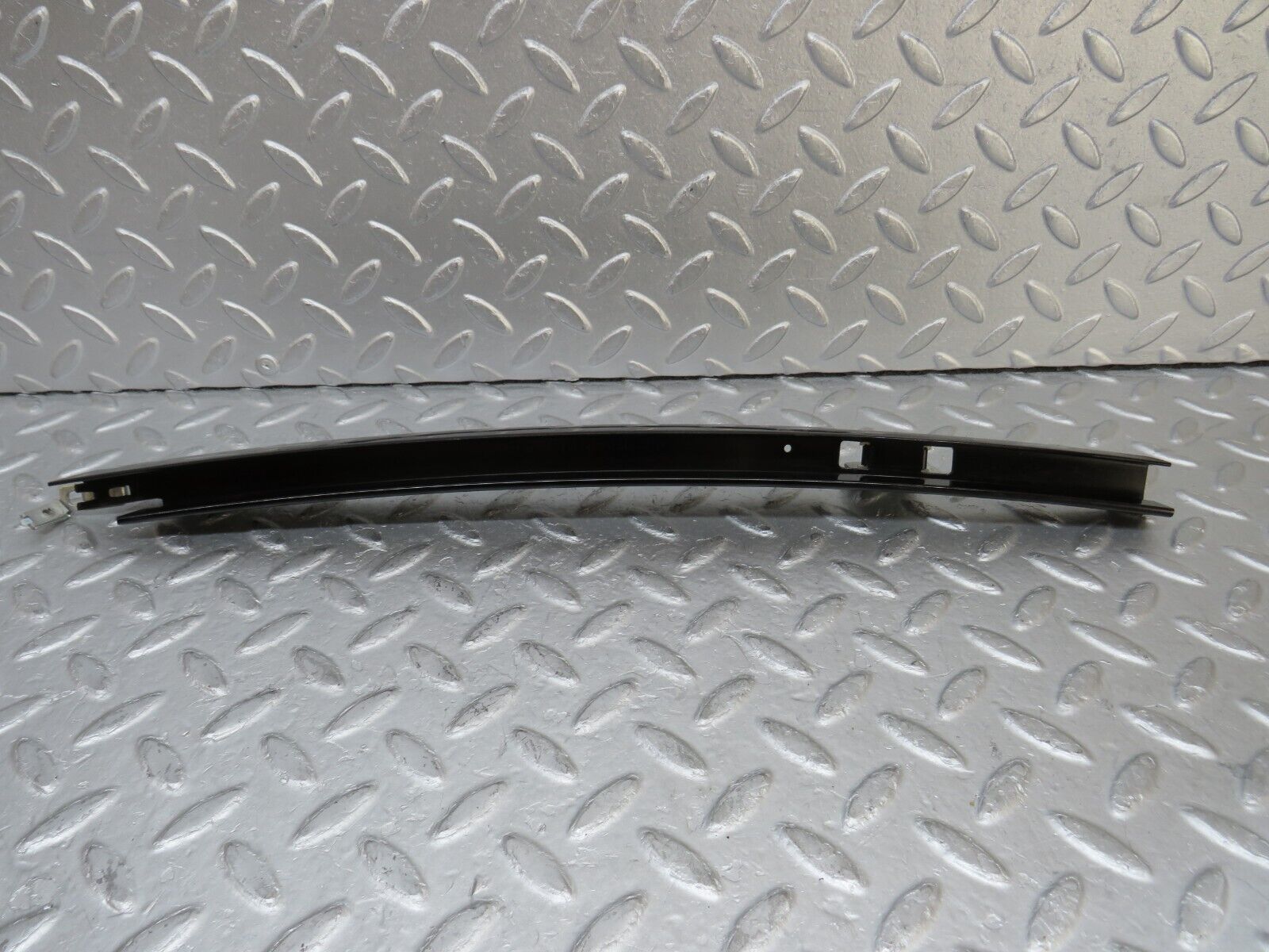 35257 Mercedes-Benz W221 Rear Left Door Window Channel 2217300119