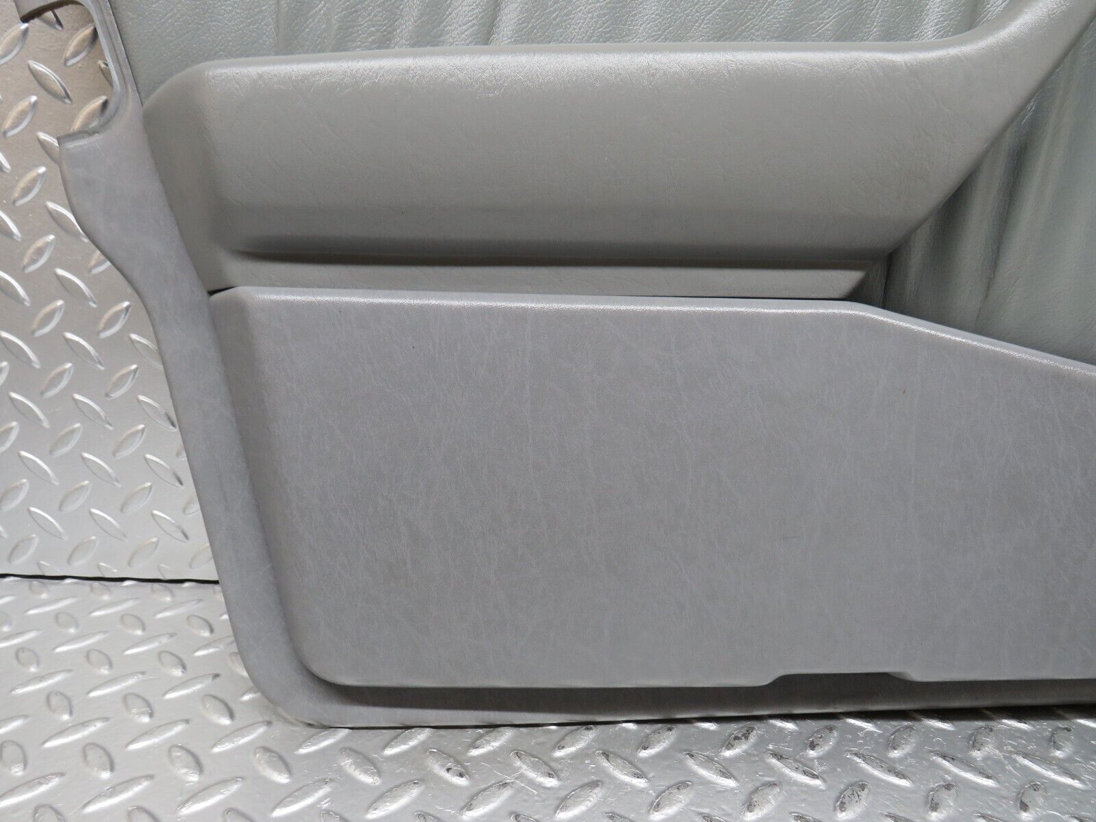 31179 Mercedes-Benz S124 220TE Wagon Front Left Door Card Grey