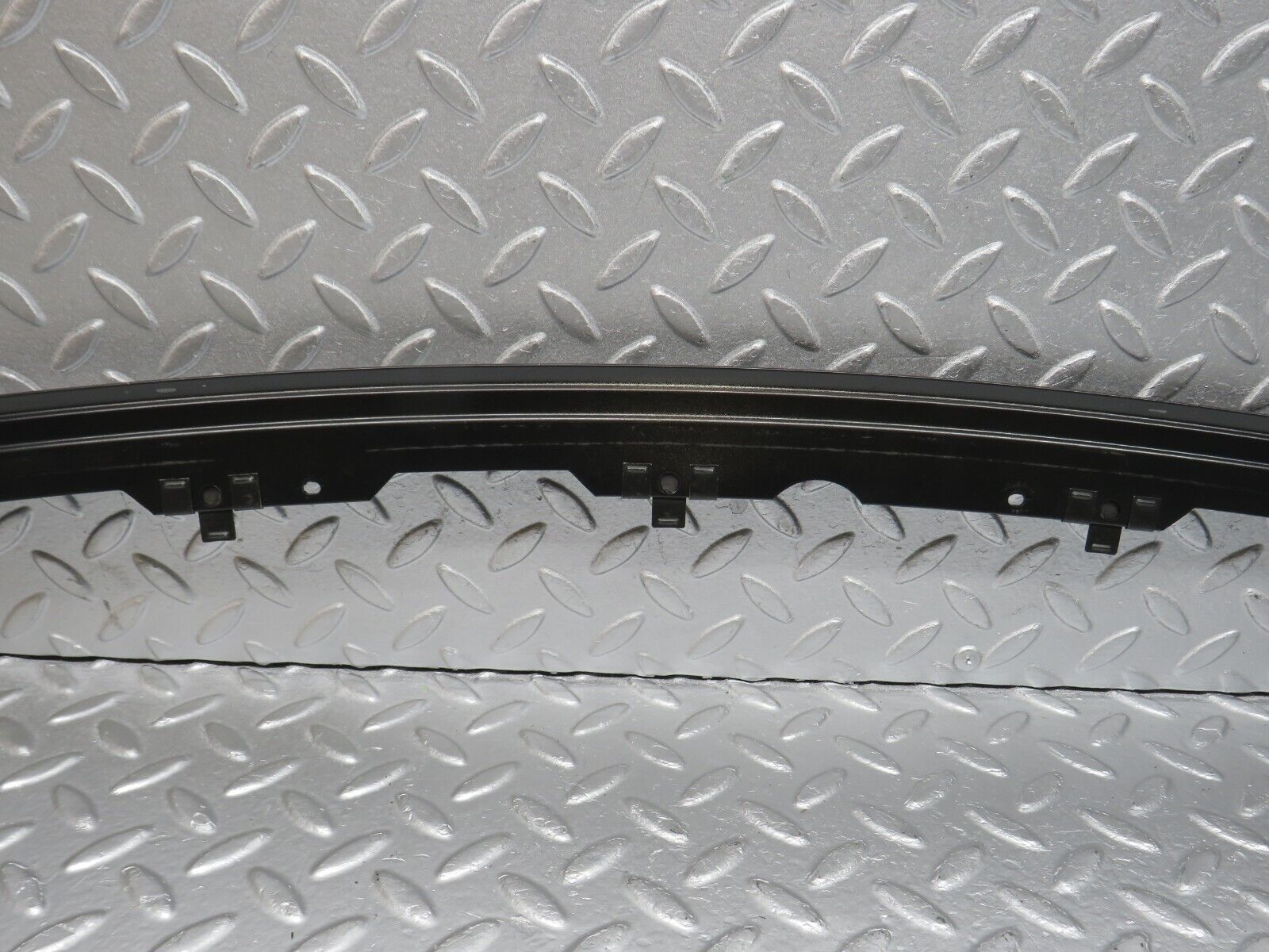 39804 Mercedes-Benz R129 320SL Coupe Front Windscreen Top Moulding Trim