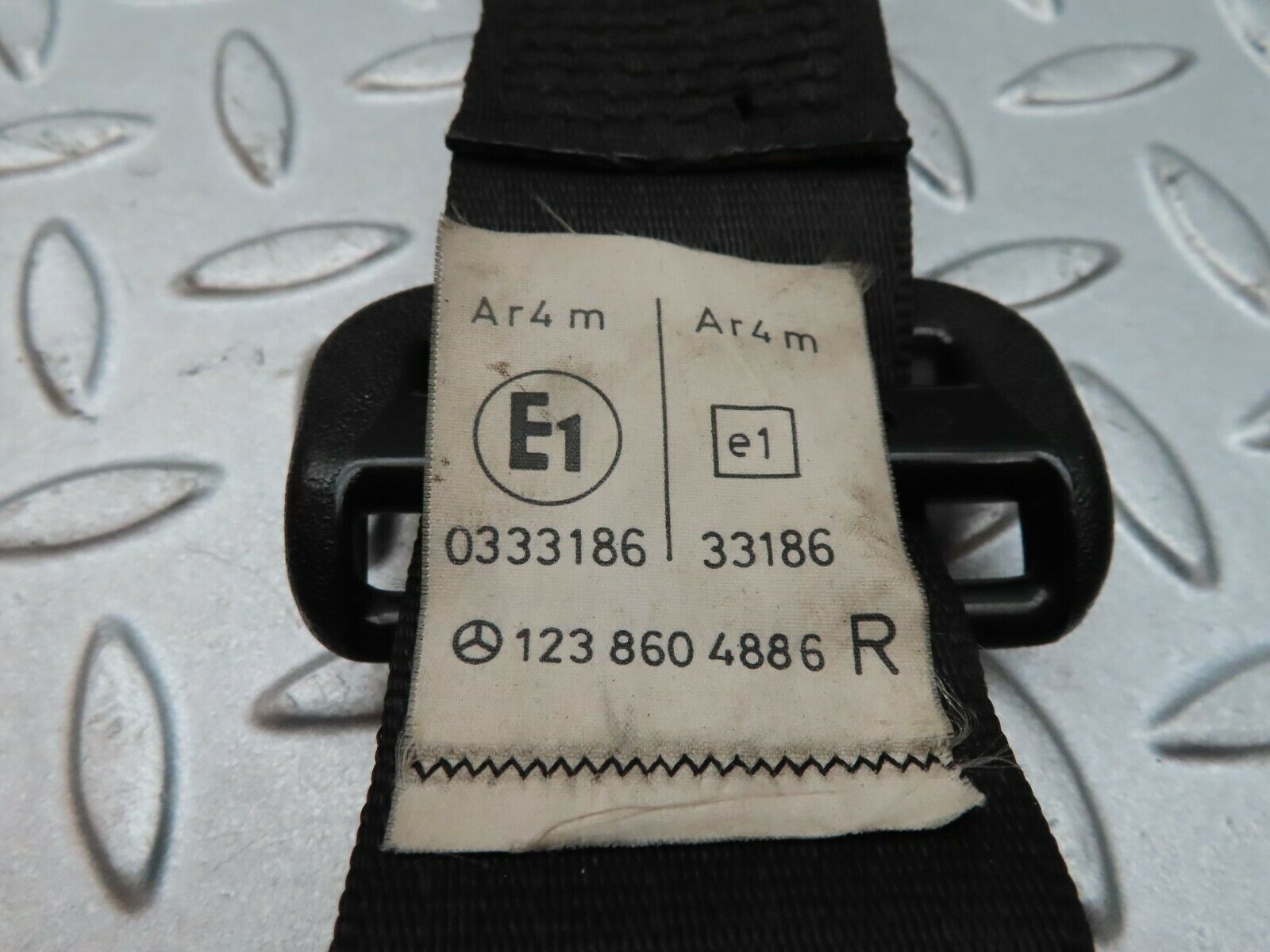 4404 Mercedes-Benz W123 230E Front Right Seat Belt 1238604886