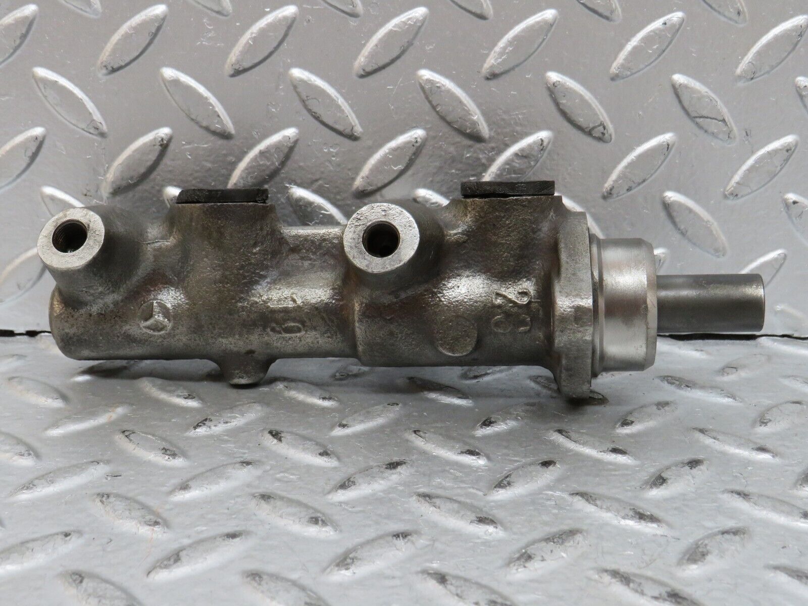 28362 Mercedes-Benz S123 240D Wagon Brake Master Cylinder Ate