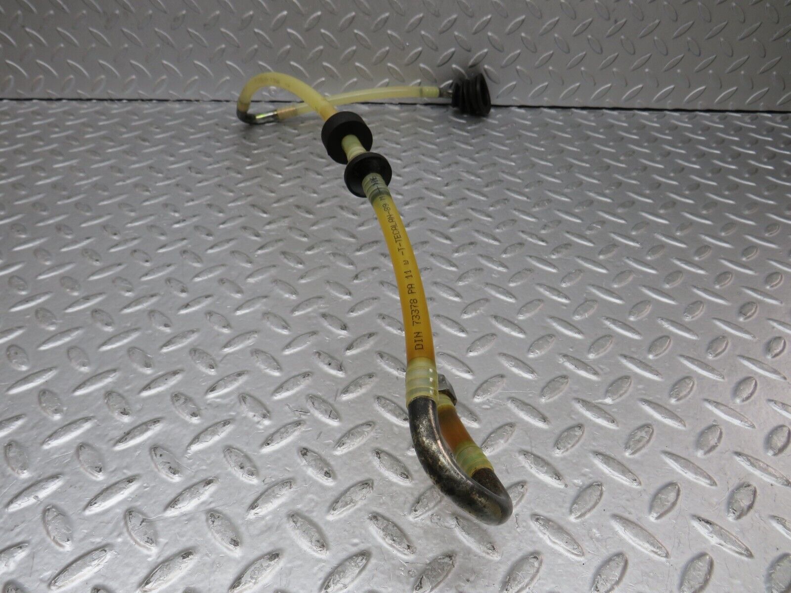 36300 Mercedes-Benz W126 420SE Brake Servo Vacuum Pipe