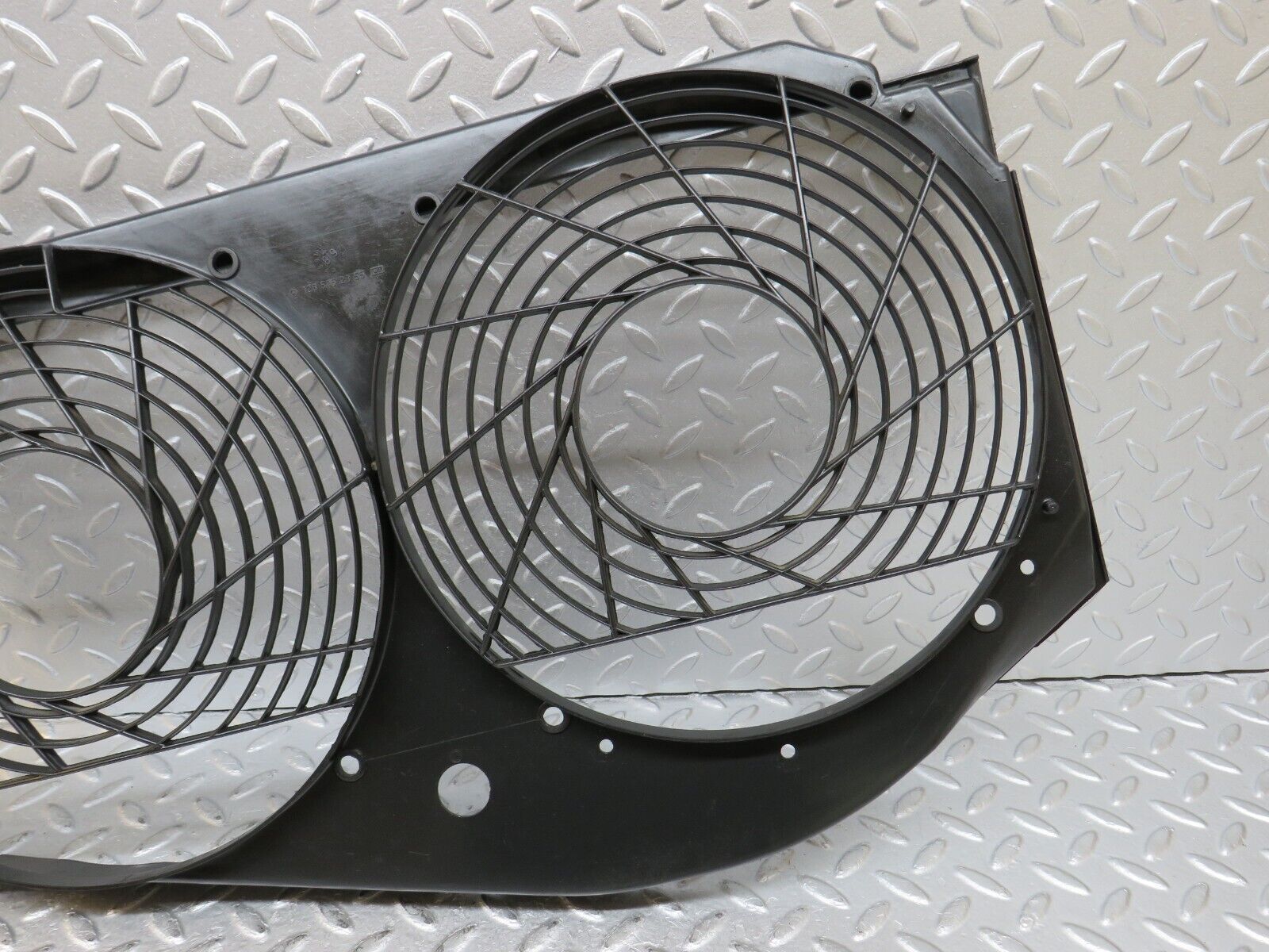 36193 Mercedes-Benz W126 420SE Radiator Fan Shroud Fan Cover 1265052355