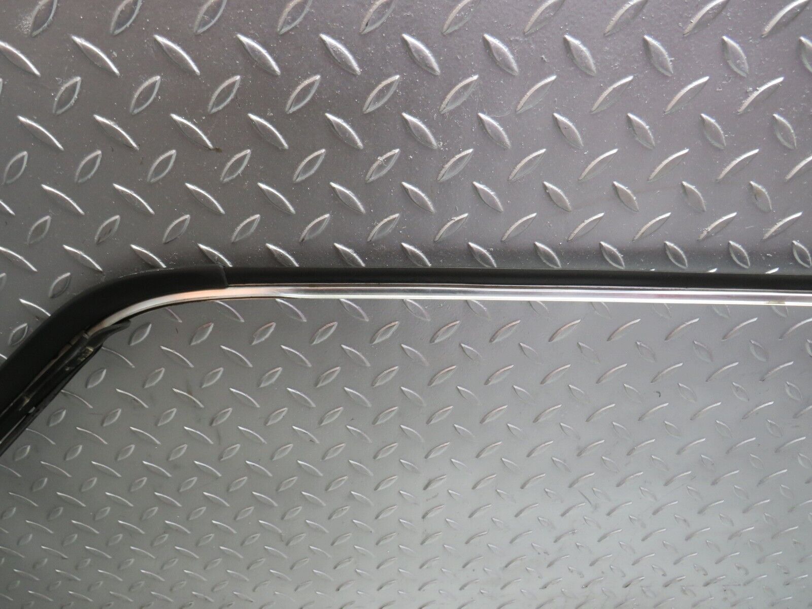 32219 Mercedes-Benz W123 230E Roof Chrome Right Moulding Trim