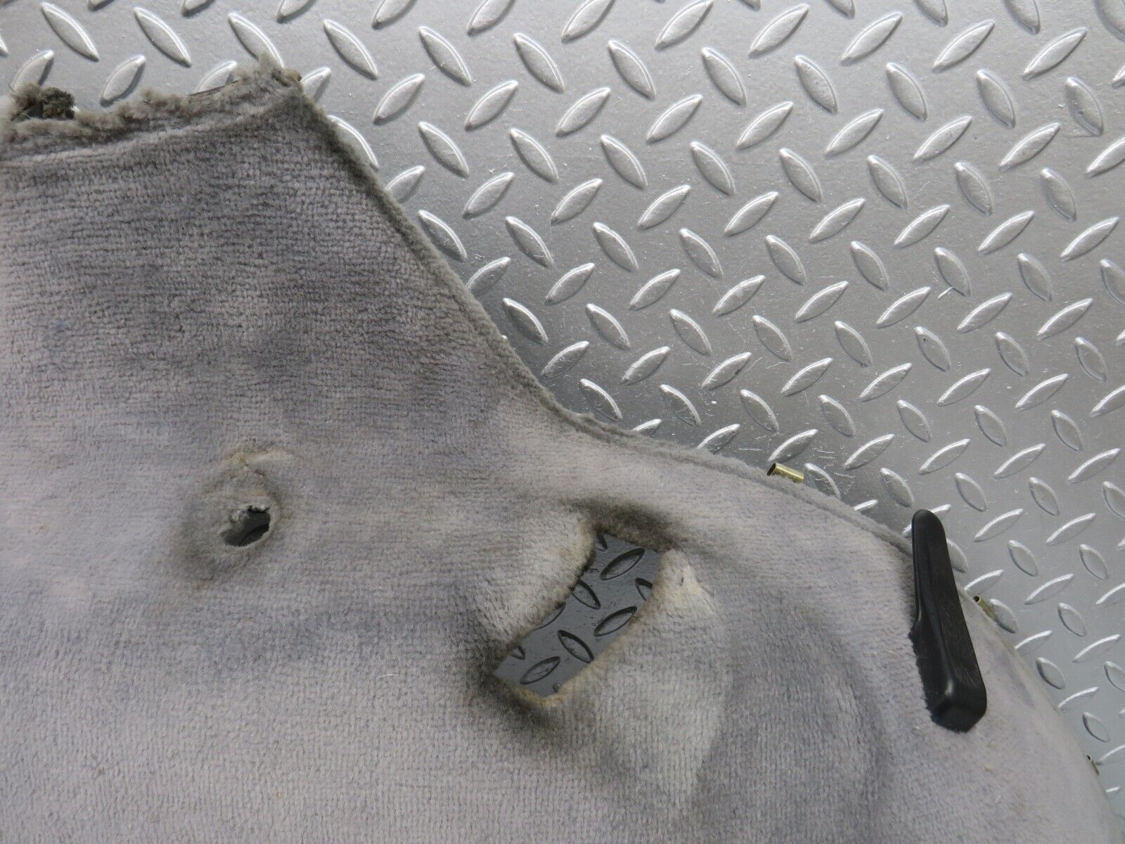 32331 Mercedes-Benz S124 300TE Trunk Side Panel Cover Left Grey 1246921389