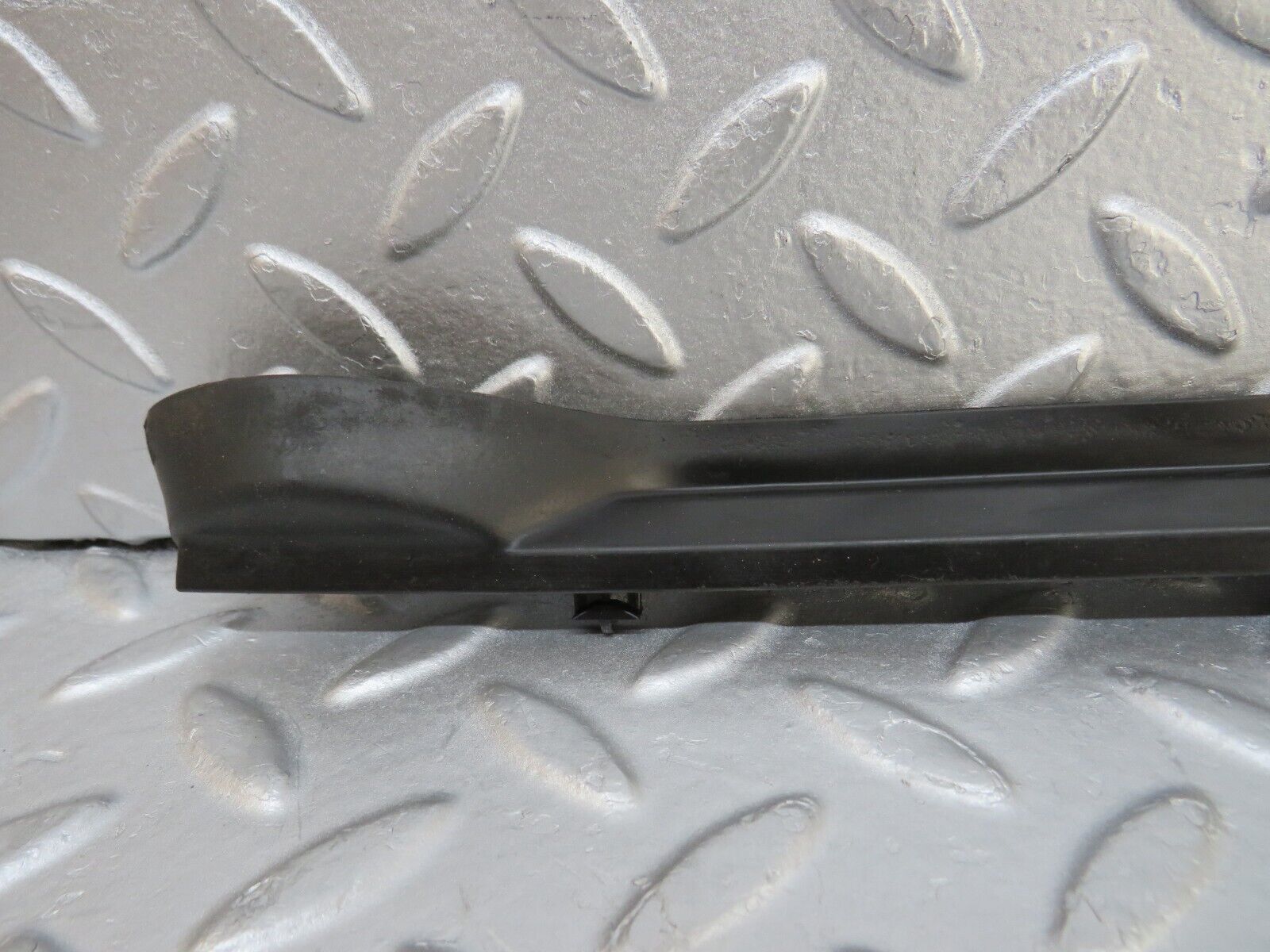 35259 Mercedes-Benz W221 Rear Left Door Lower Seal Trim 2216900362