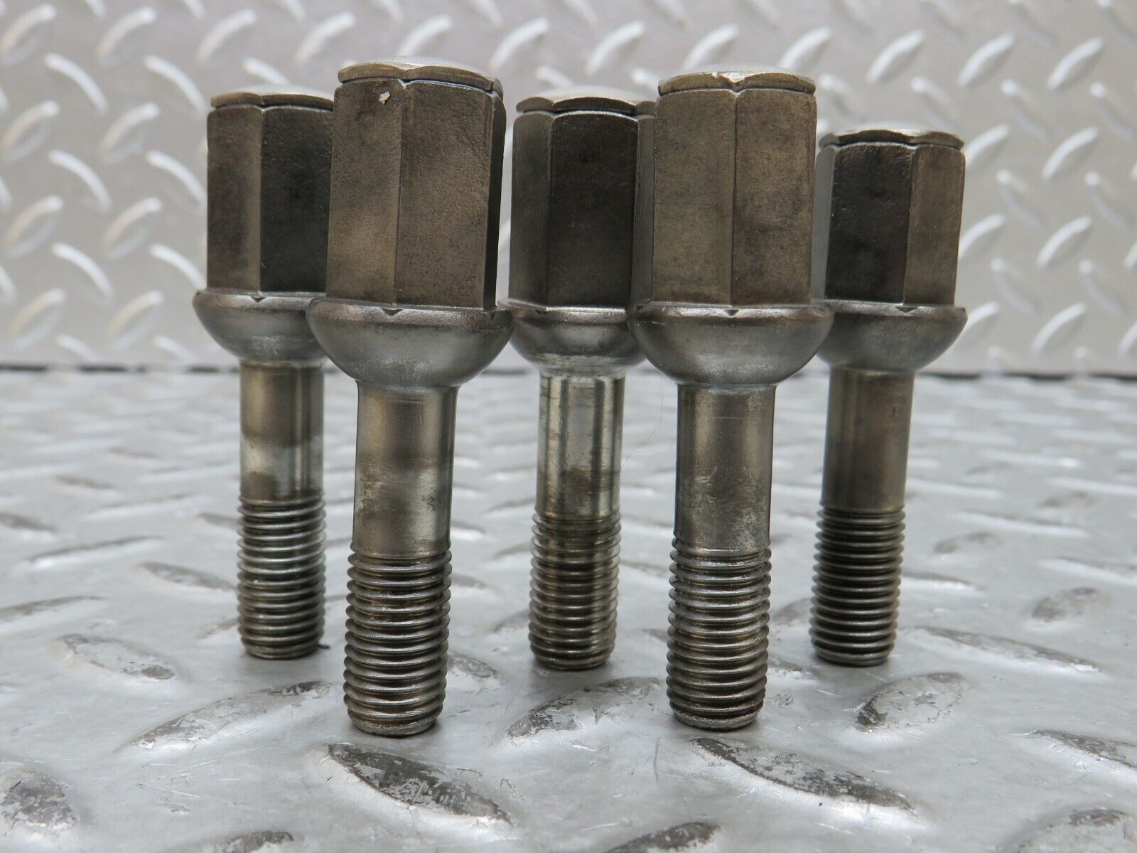 29039 Mercedes-Benz 5x Alloy Wheel Lug Bolt