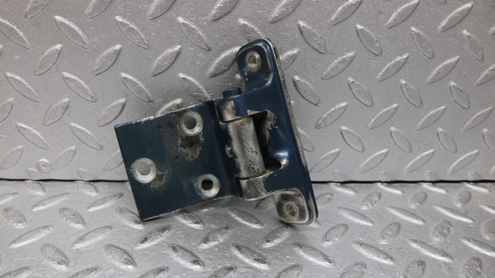 37273 Mercedes-Benz W109 300SEL Door Hinge Left Side