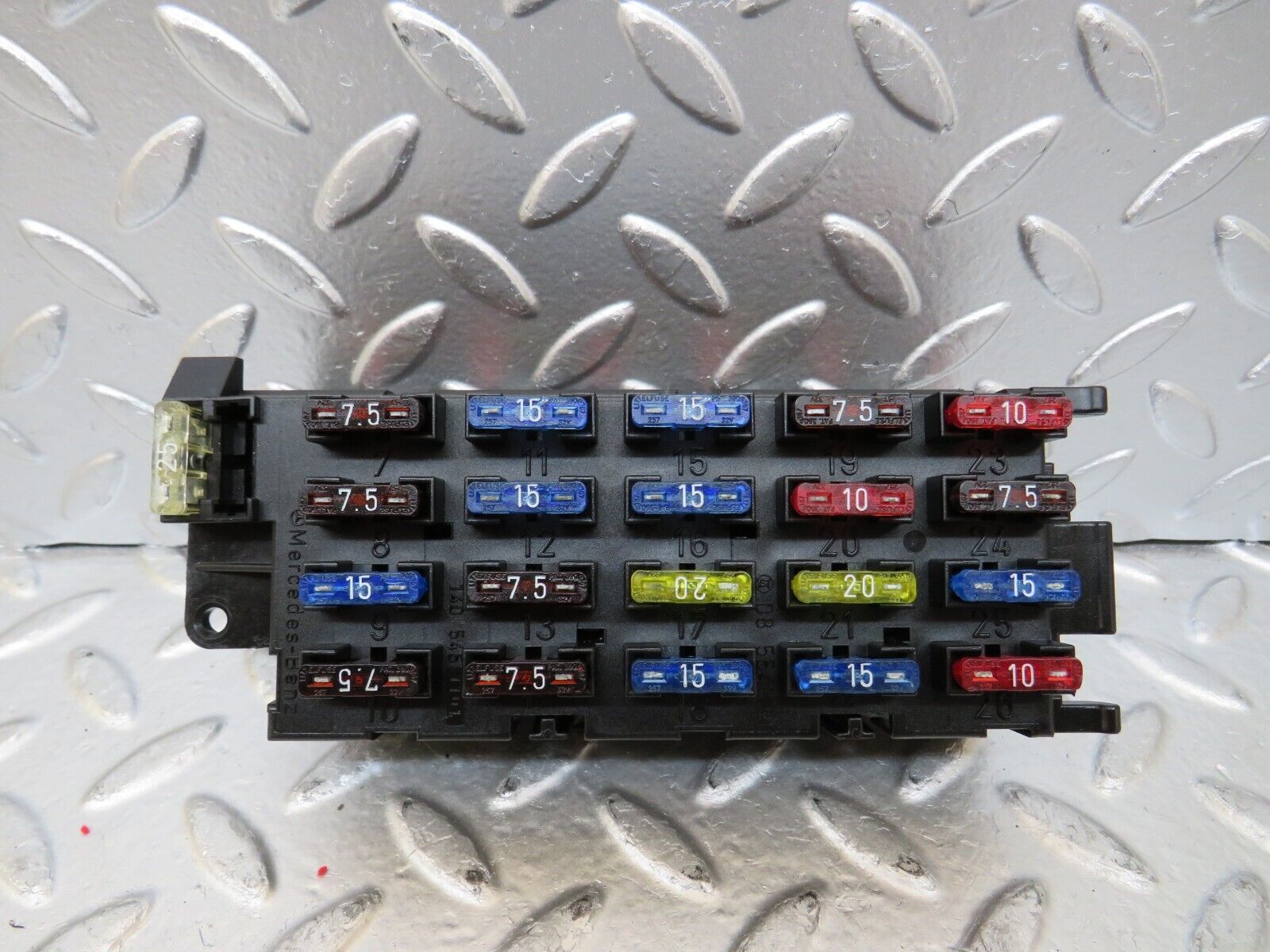 24727 Mercedes-Benz W140 S320 Fuse Box 1405451101