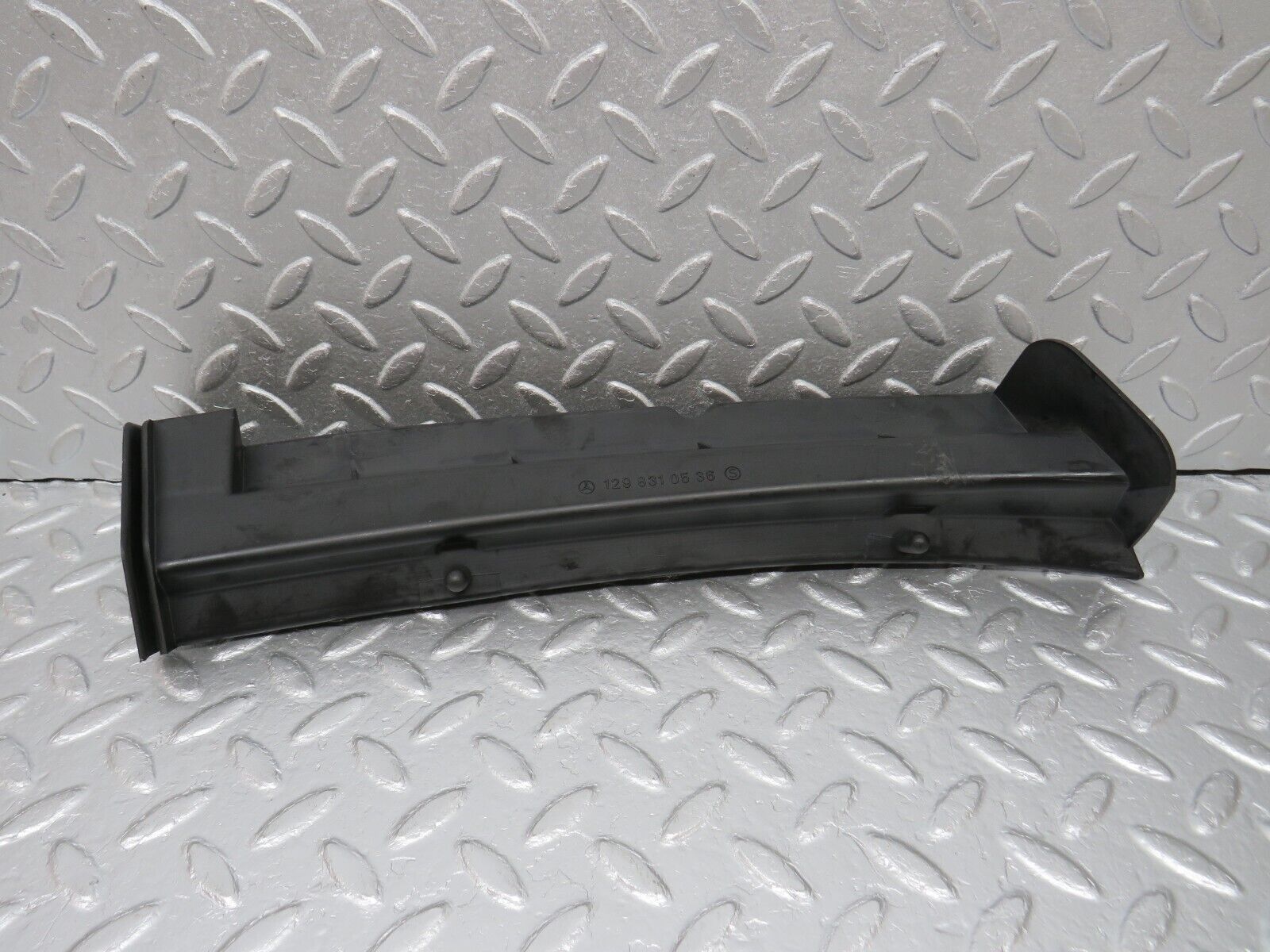 39359 Mercedes-Benz R129 320SL Coupe Windscreen Drain Channel Left 1298310536