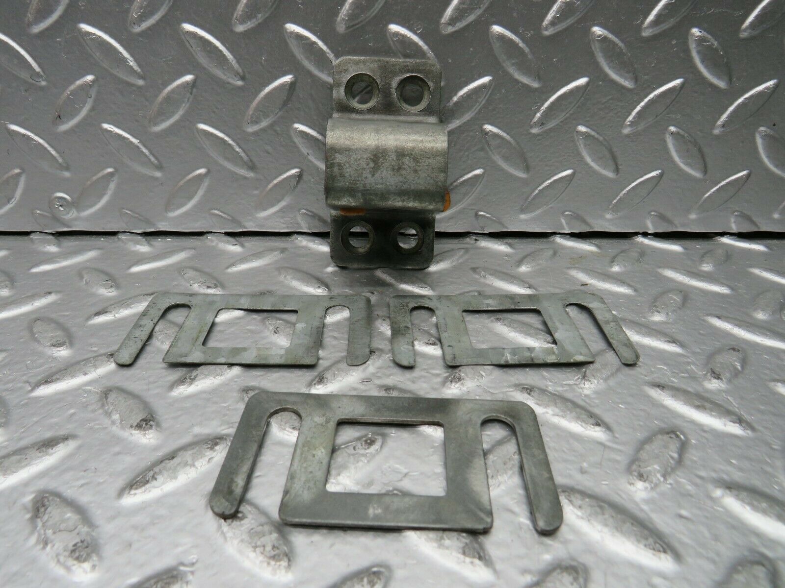 22957 Mercedes-Benz C123 230CE Coupe Door Lock Latch Left Side