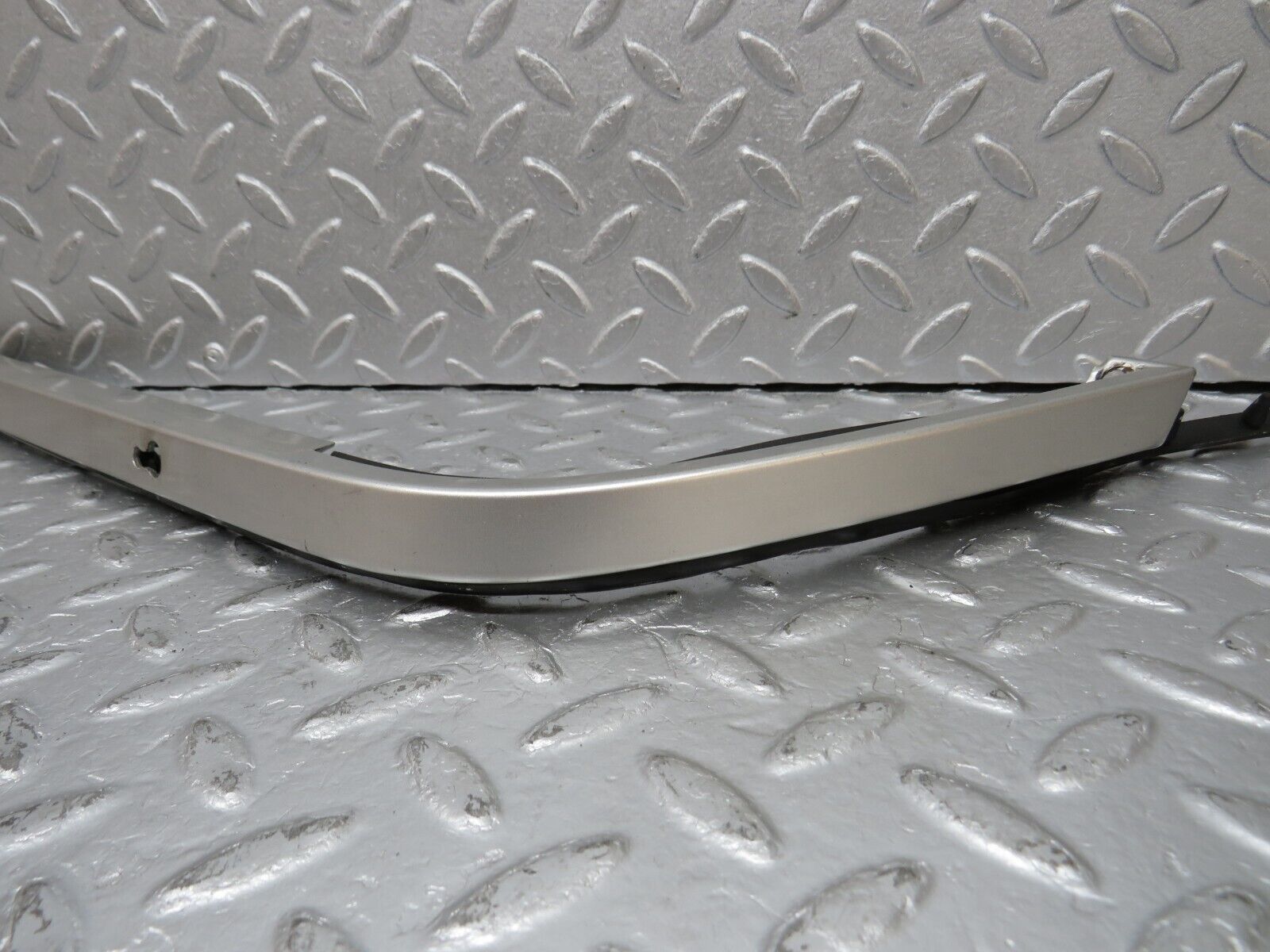 39695 Mercedes-Benz R129 320SL Coupe Left Headlight Lower Trim 1298260577 1298260777