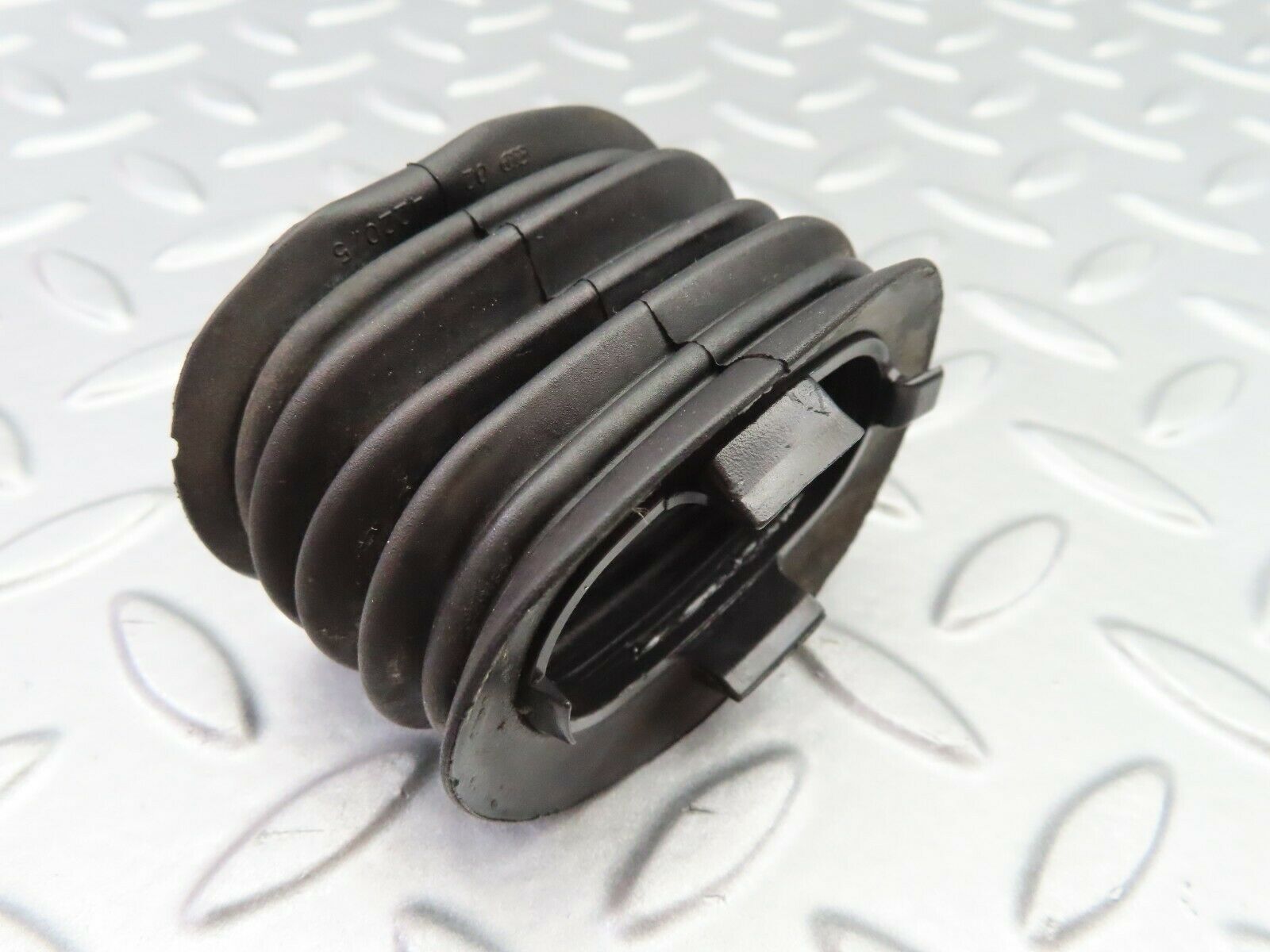 6542 Mercedes-Benz S124 E220 Wagon Front Door Wire Protector Rubber 1248210197