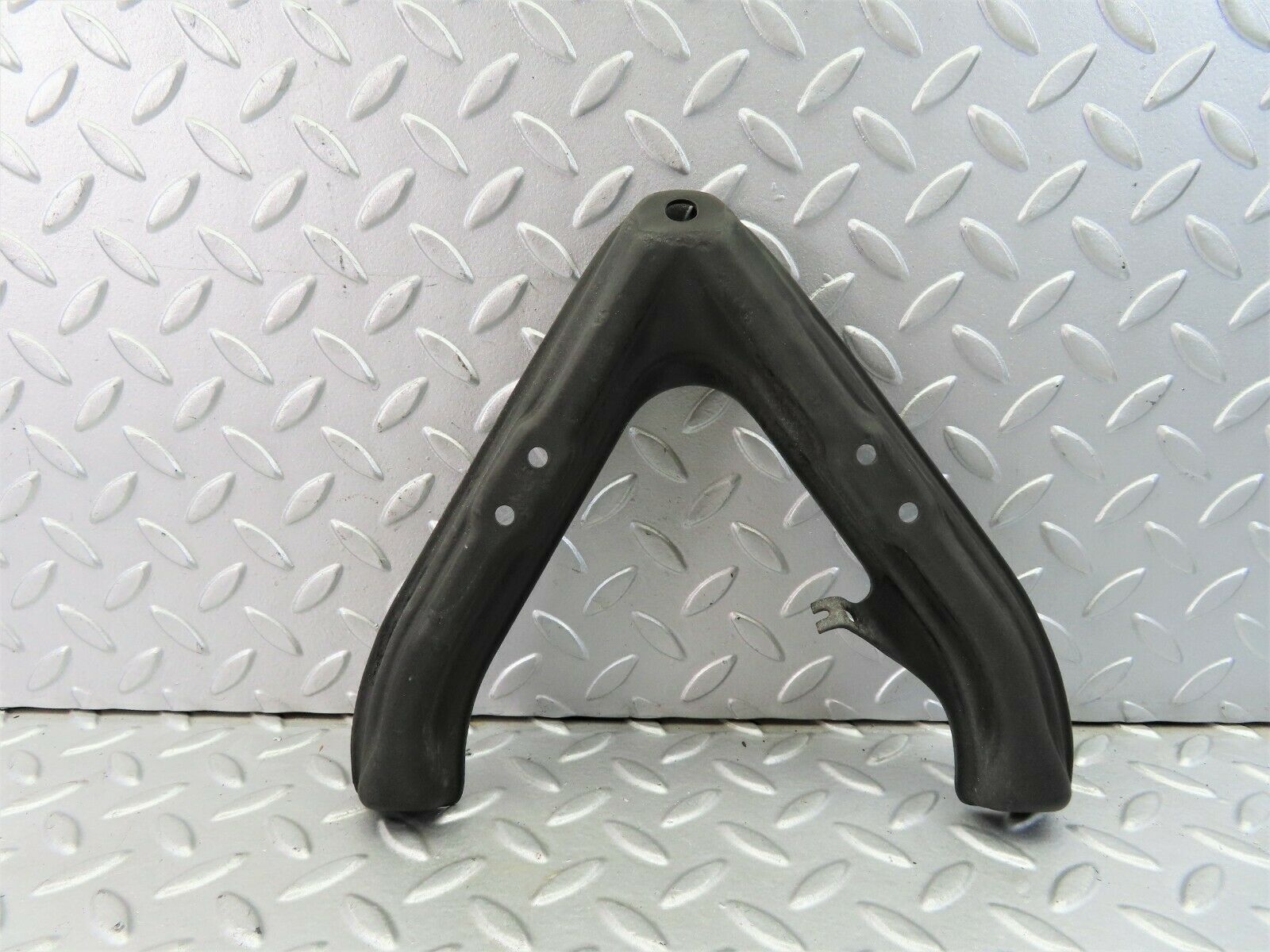 7768 Mercedes-Benz S123 230TE Wagon Air Intake Manifold Bracket