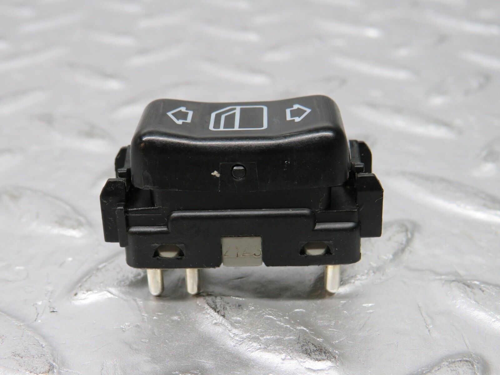 31381 Mercedes-Benz S124 220TE Electric Window Switch Right Side 1248209010