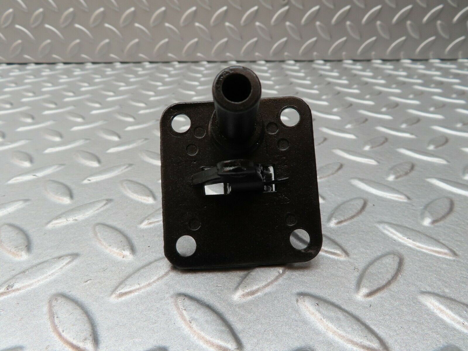 4875 Mercedes-Benz W114 280CE Coupe Bonnet Lock