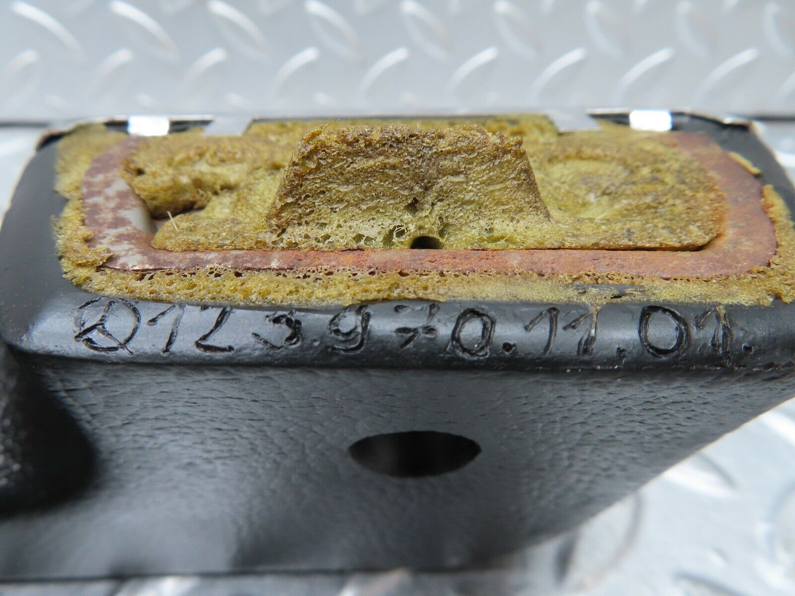 19055 Mercedes-Benz W123 300D Front Left Interior Door Handle Black 1239701101