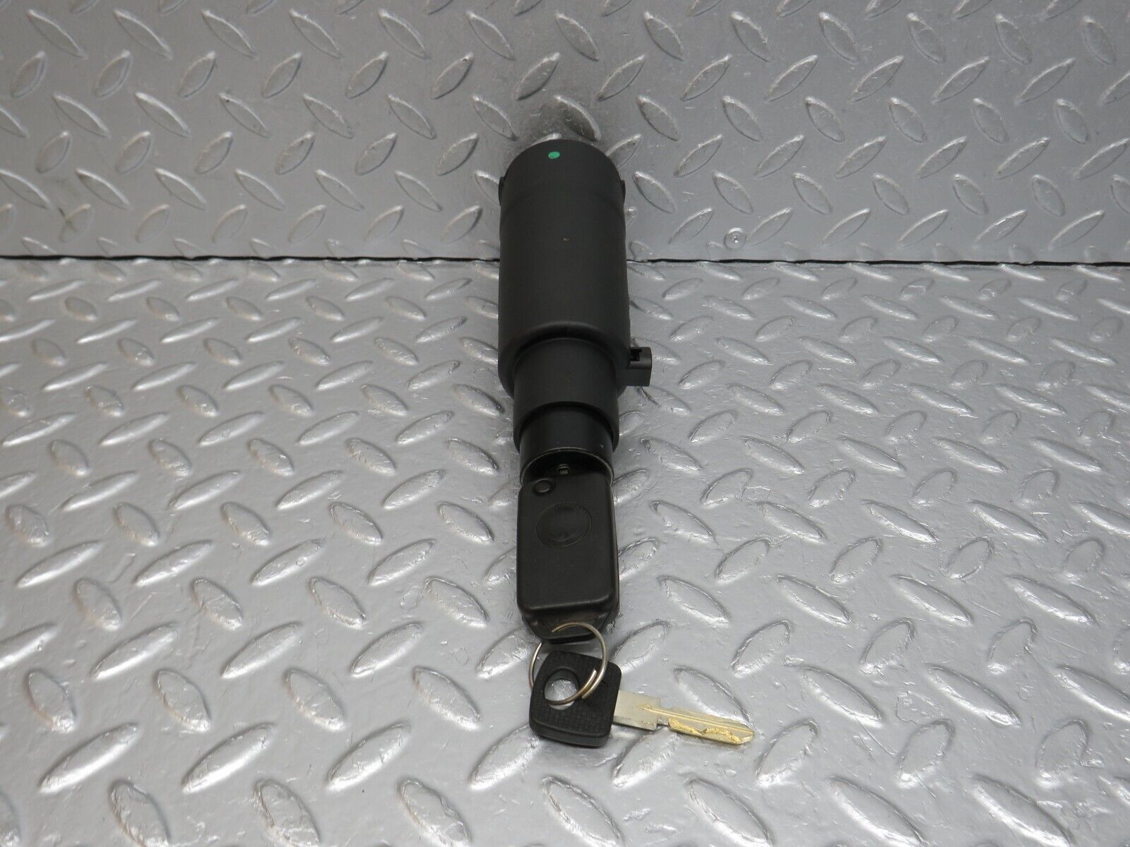 39770 Mercedes-Benz R129 320SL Coupe Ignition Switch With Key