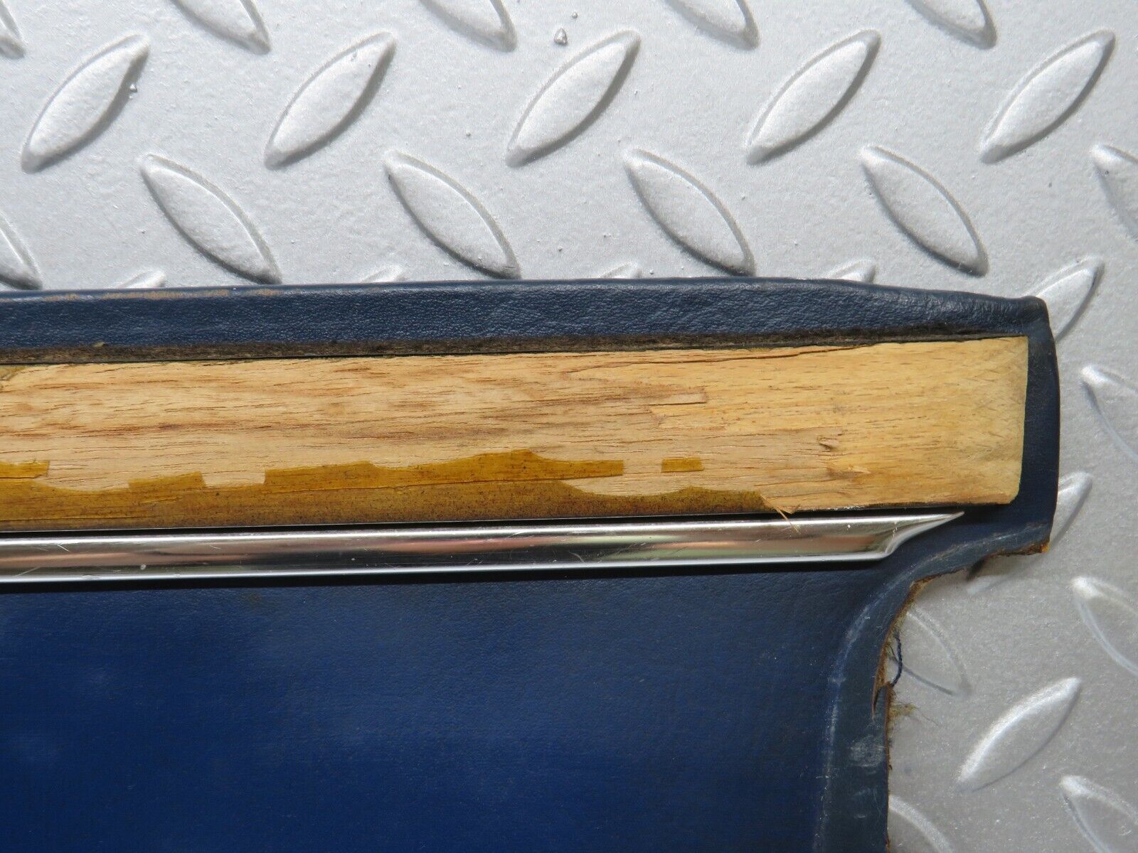 37285 Mercedes-Benz W109 300SEL Front Right Door Card Blue