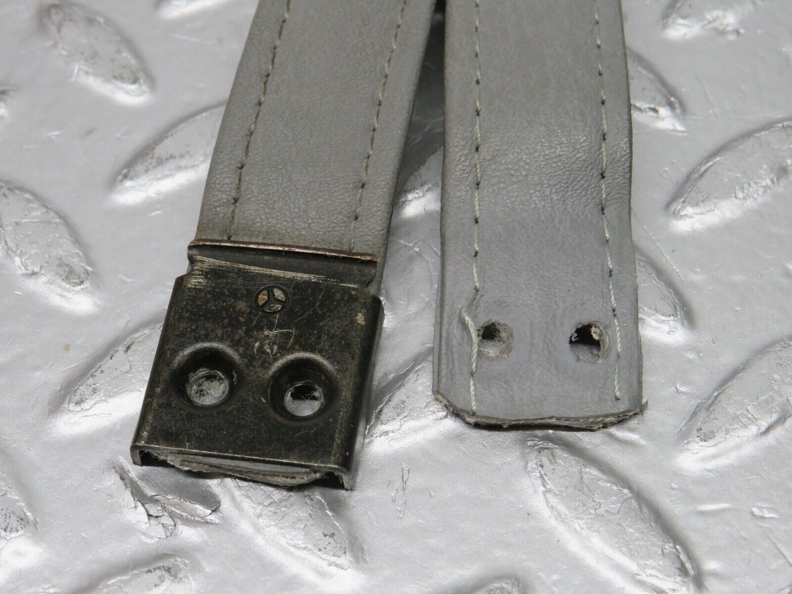 32564 Mercedes-Benz S124 300TE Wagon Tailgate Handle