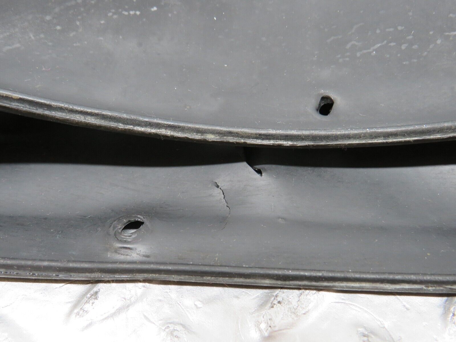 34438 Mercedes-Benz C126 380SEC Coupe Heating Duct Rubber 1268320088