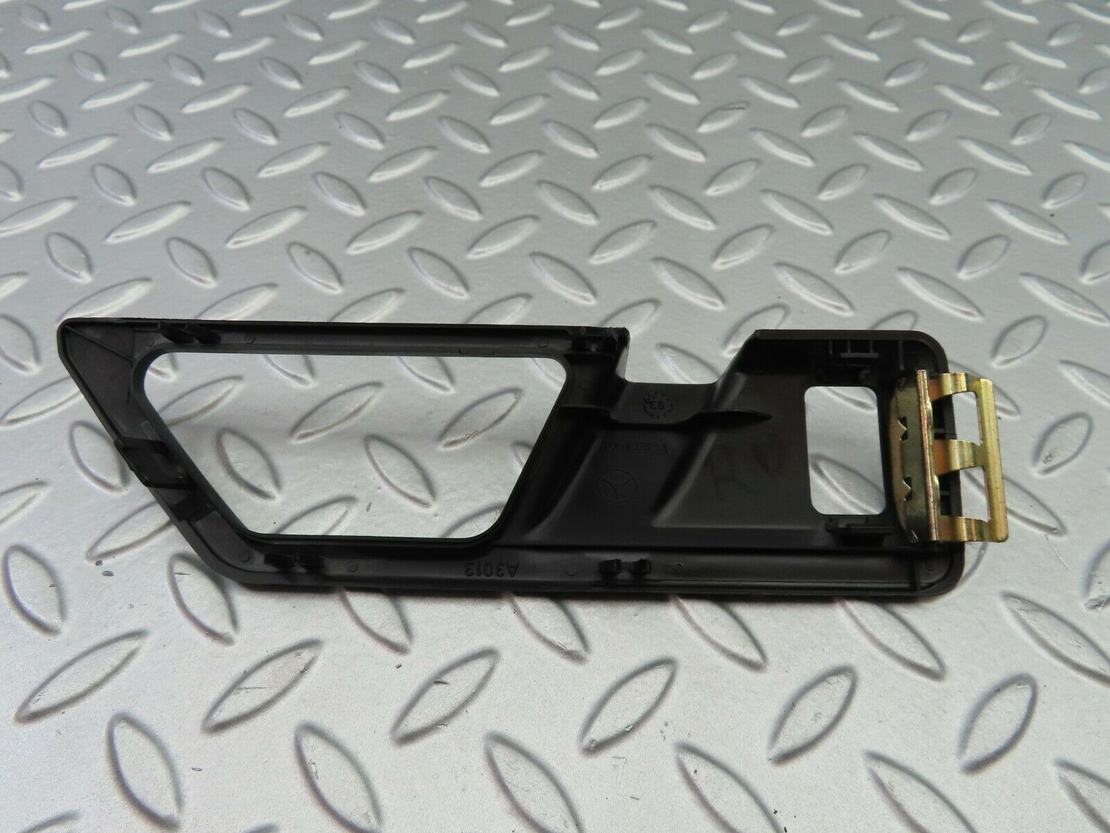 6433 Mercedes-Benz S124 E220 Wagon Door Opener Frame Rear Right