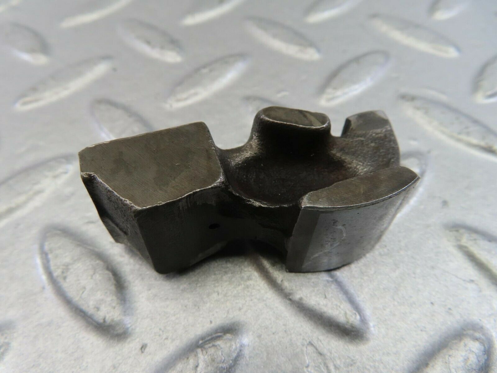 9866 Mercedes-Benz C123 280CE Coupe Valve Rocker Arm With Retaining Spring