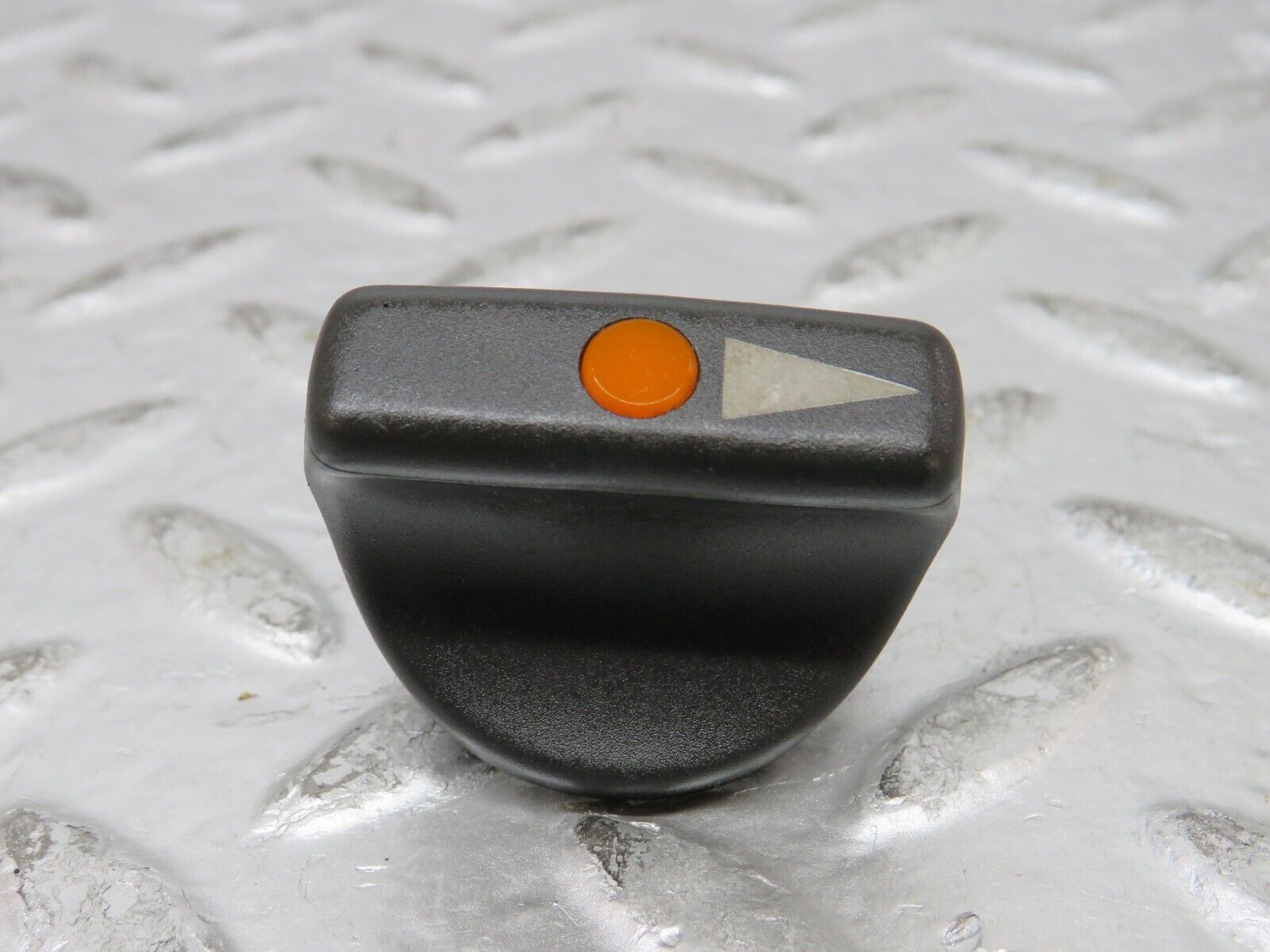 27163 Mercedes-Benz W123 280E Headlight Switch Knob 1265400083