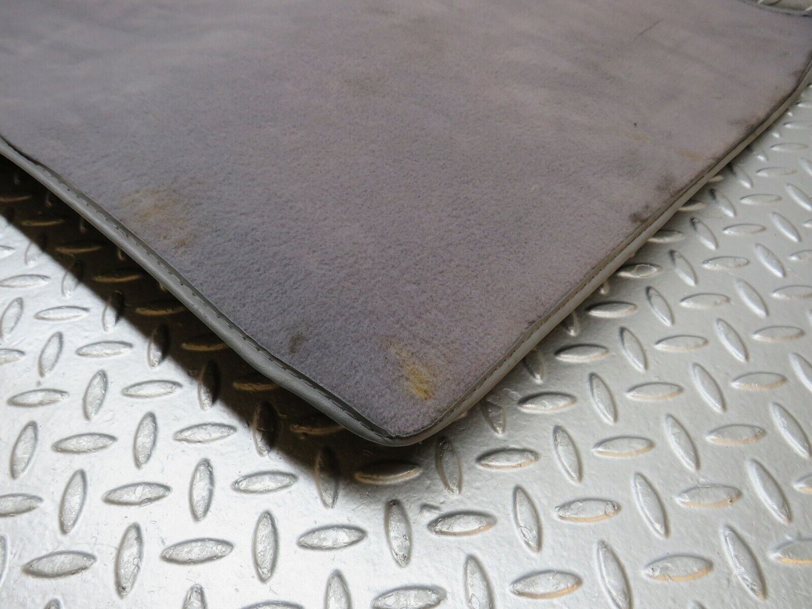 39527 Mercedes-Benz R129 320SL Coupe Trunk Boot Floor Carpet Grey